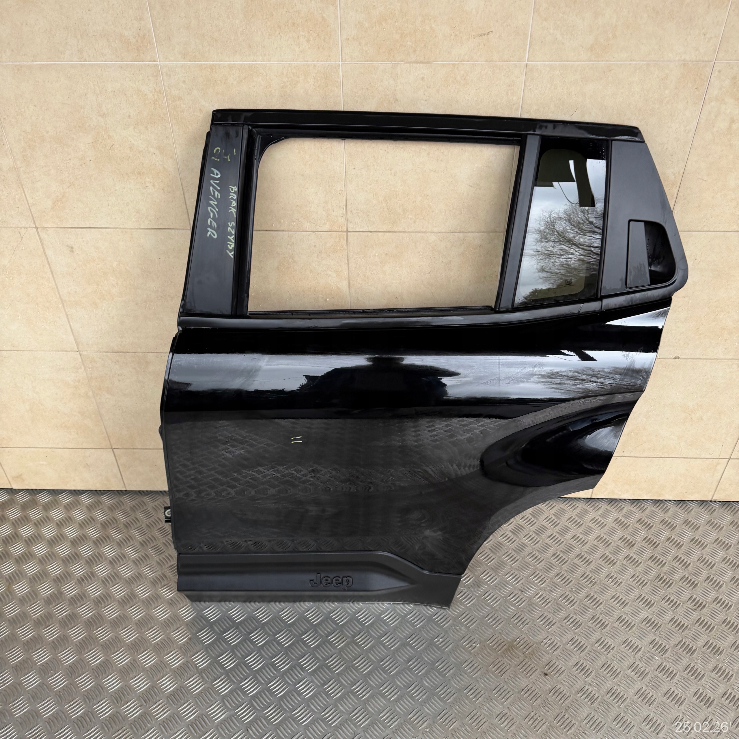 door complete rear. left JEEP AVENGER 2024 year