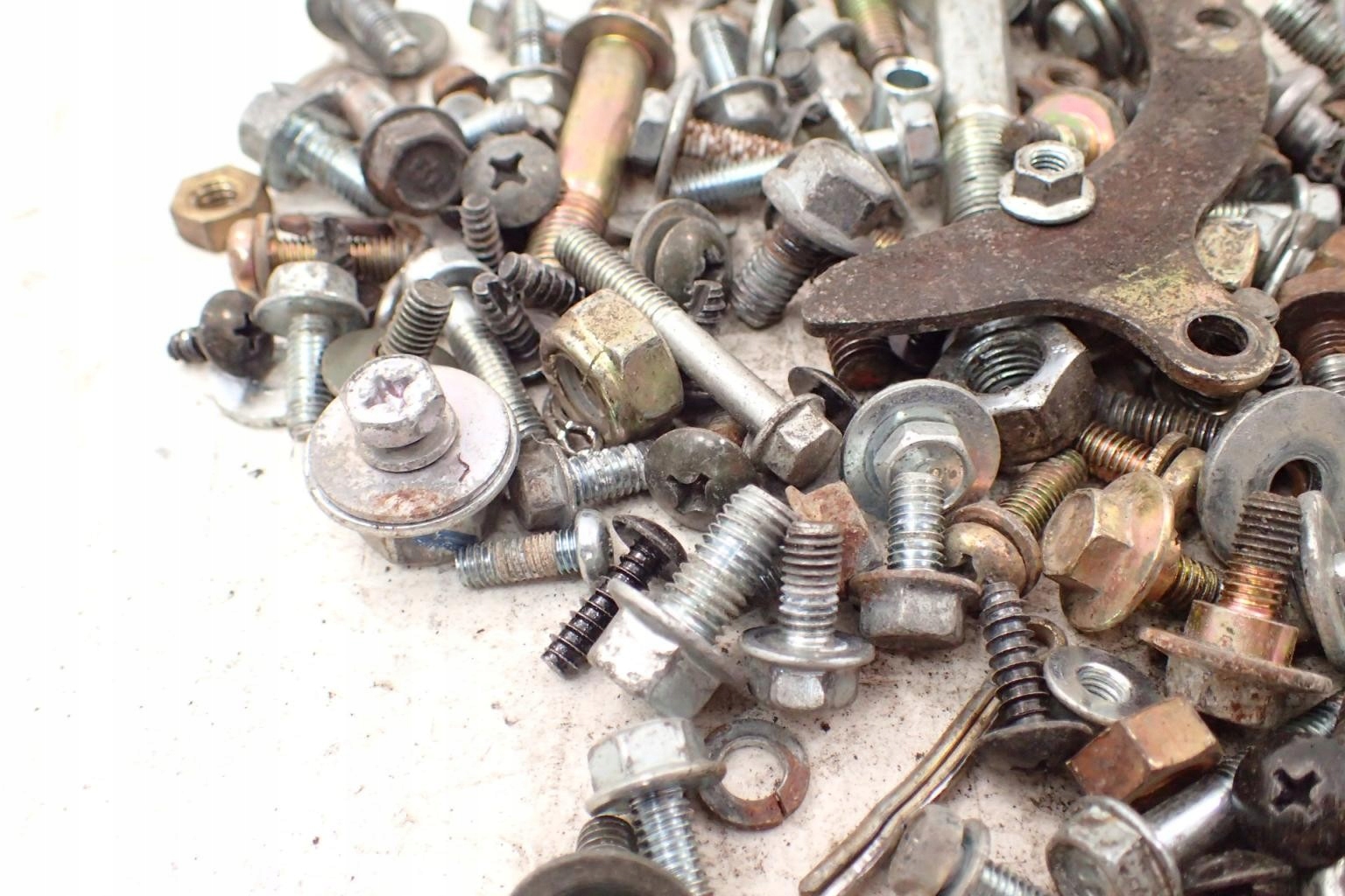 SMC 500 Wildcat Barossa Canyon Sruby z demontazu Part number 114526