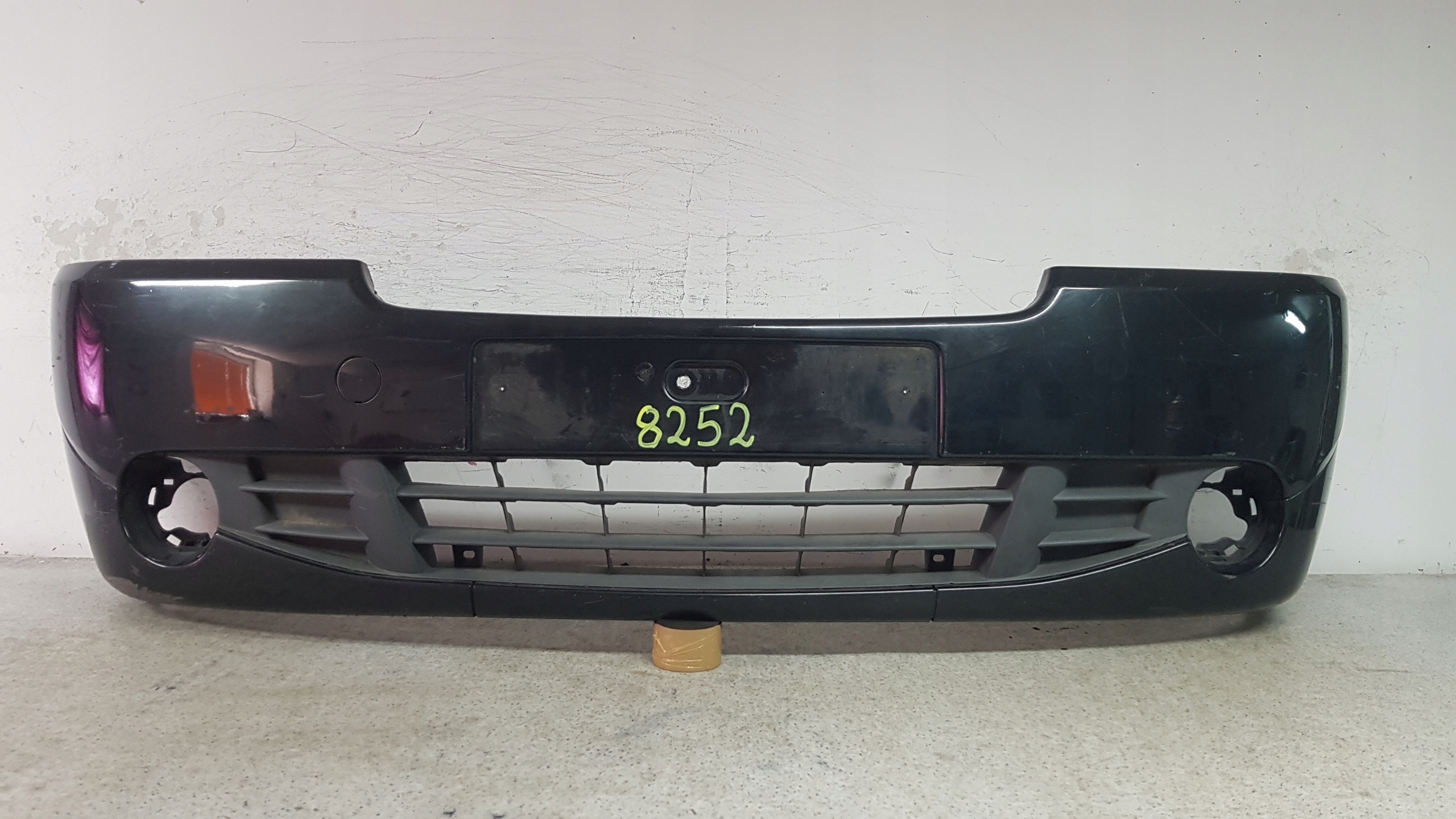 RENAULT TRAFIC OSOBOWY 2006 - bumper front 8252