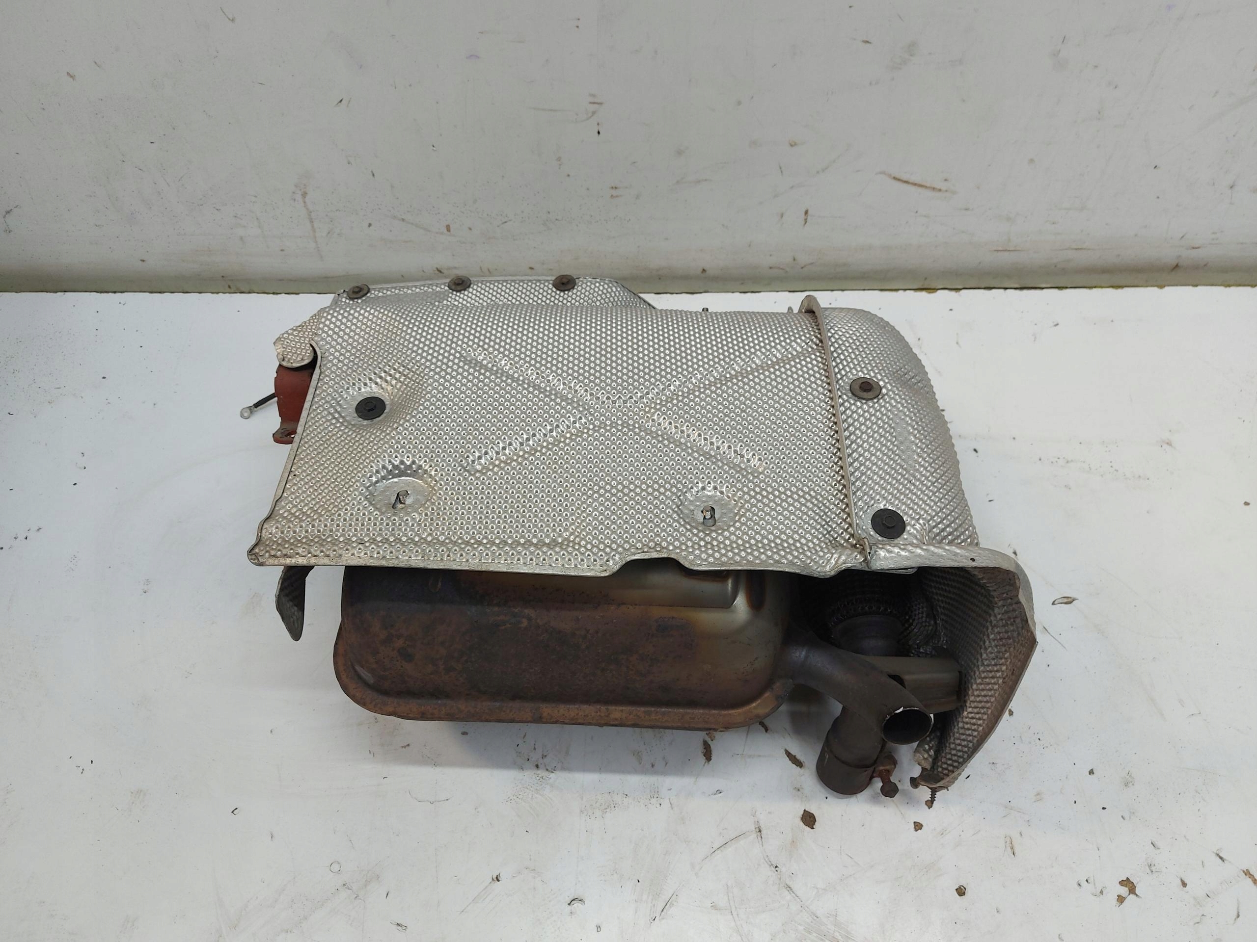 BMW i3 i01 REX Tlumik pipe exhaust