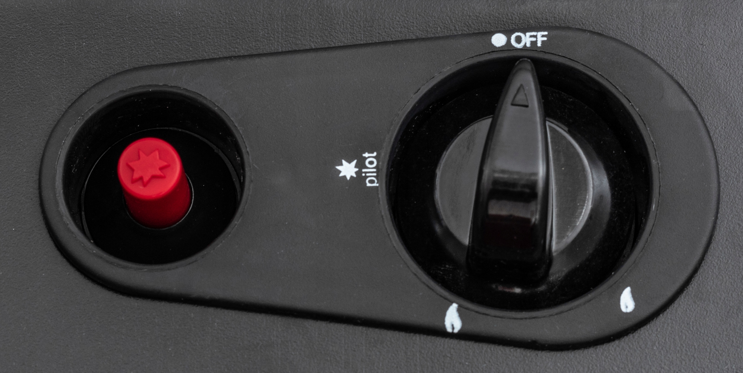 BEZZAPACHOWY PIECYK GAZOWY NA BUTLE PIEC PODBŁĘKIT GRZEJNIK NA BUTLE 11KG Szerokość 420 mm