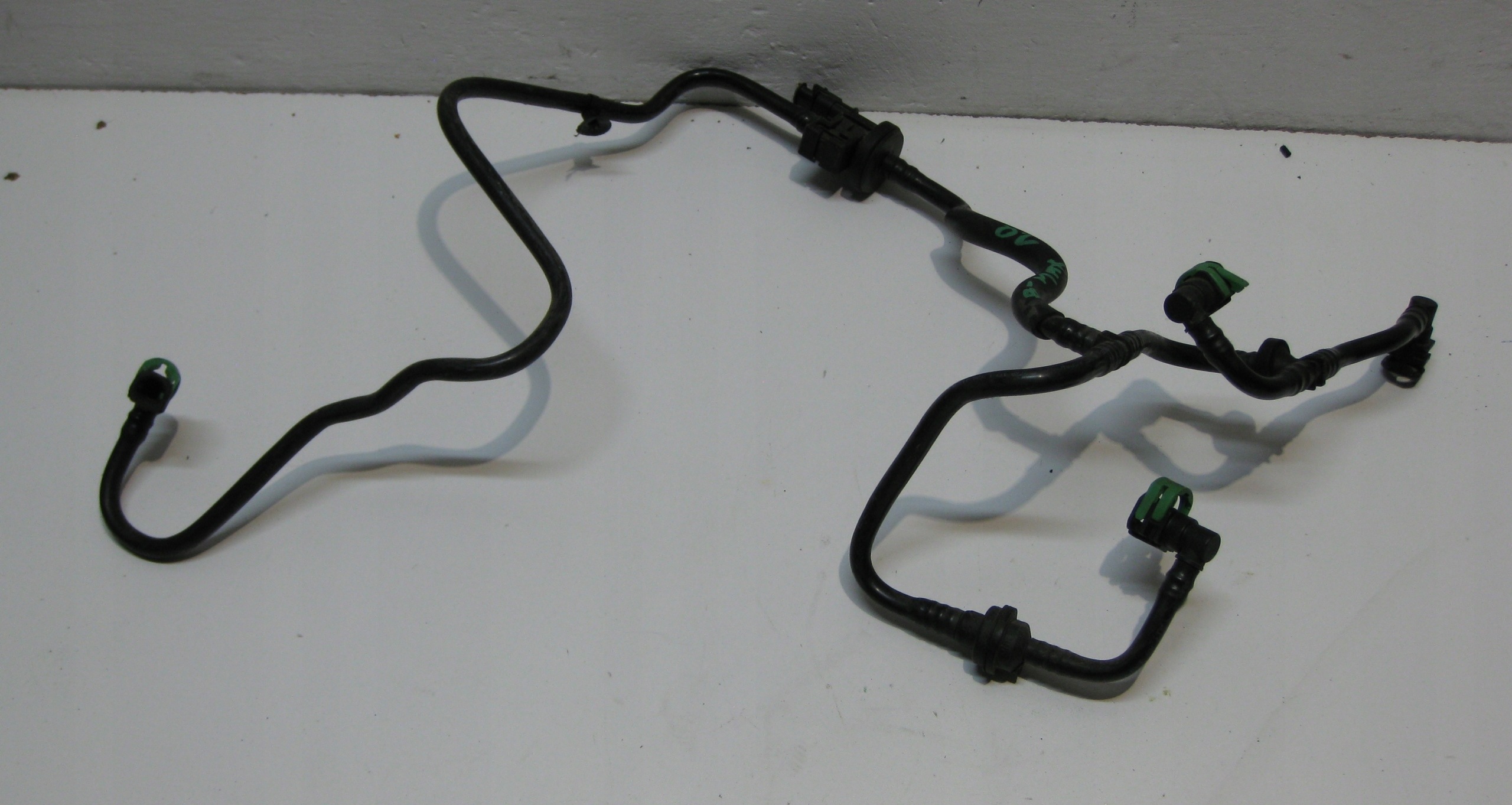 FORD B-MAX 13R 1.0EB hose pipe fuel line C1B1-9C987-AB