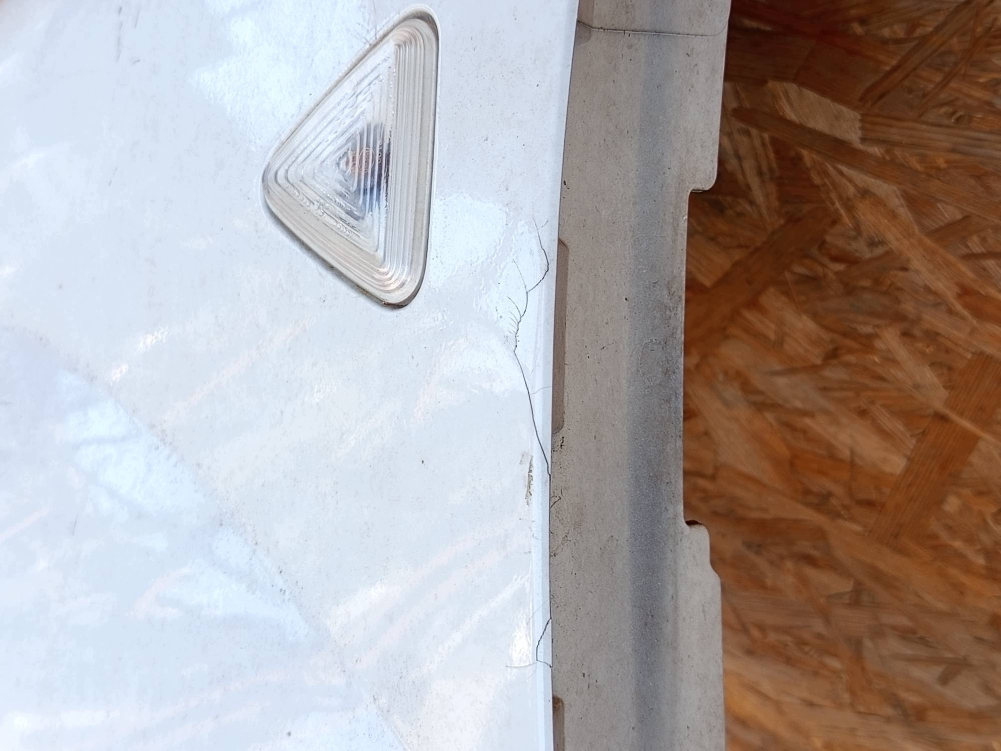 fender left front Renault KANGOO II 1.5 DCI BIALY