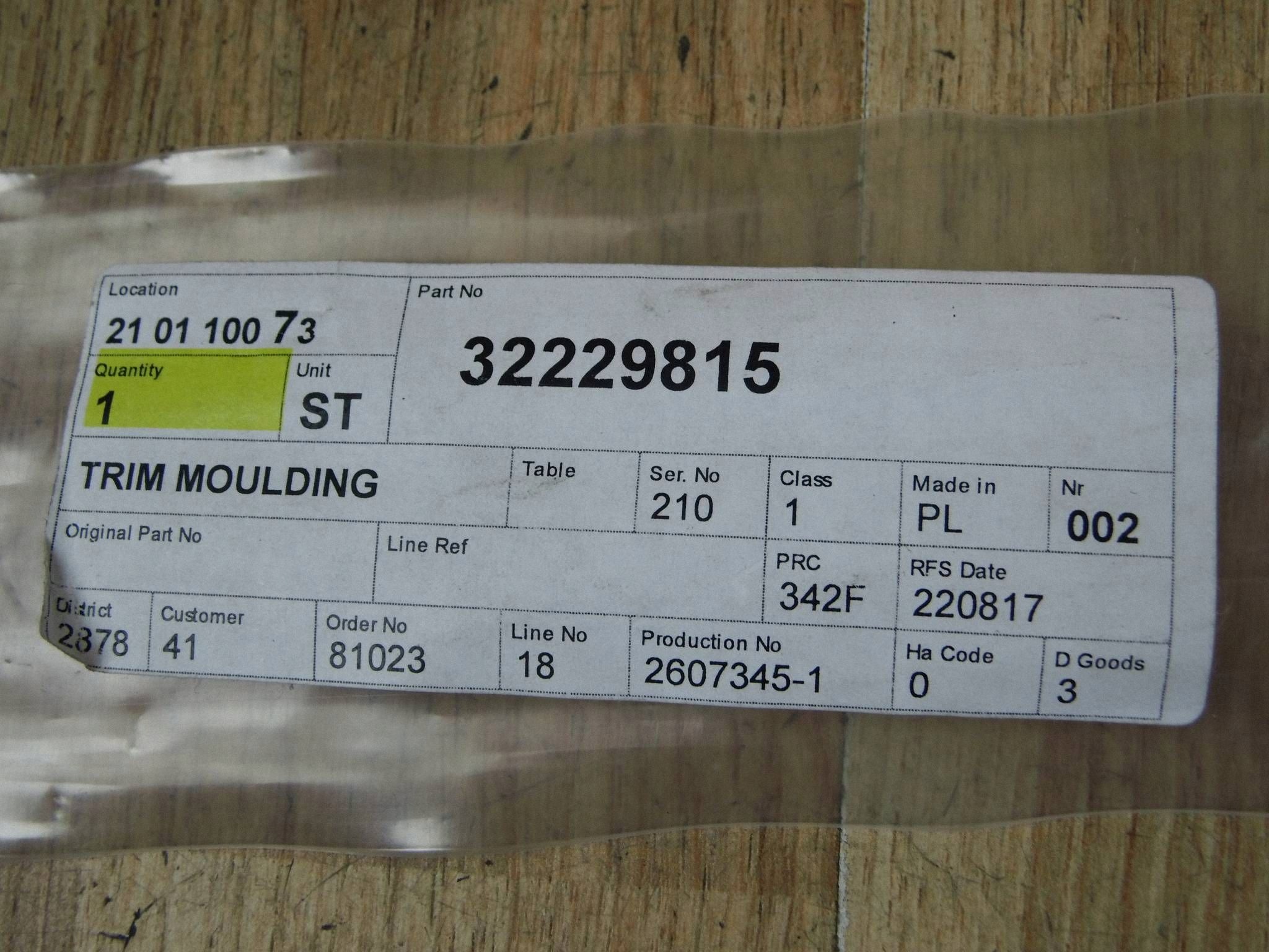 Volvo XC60 II moulding dust door right front front 32229815