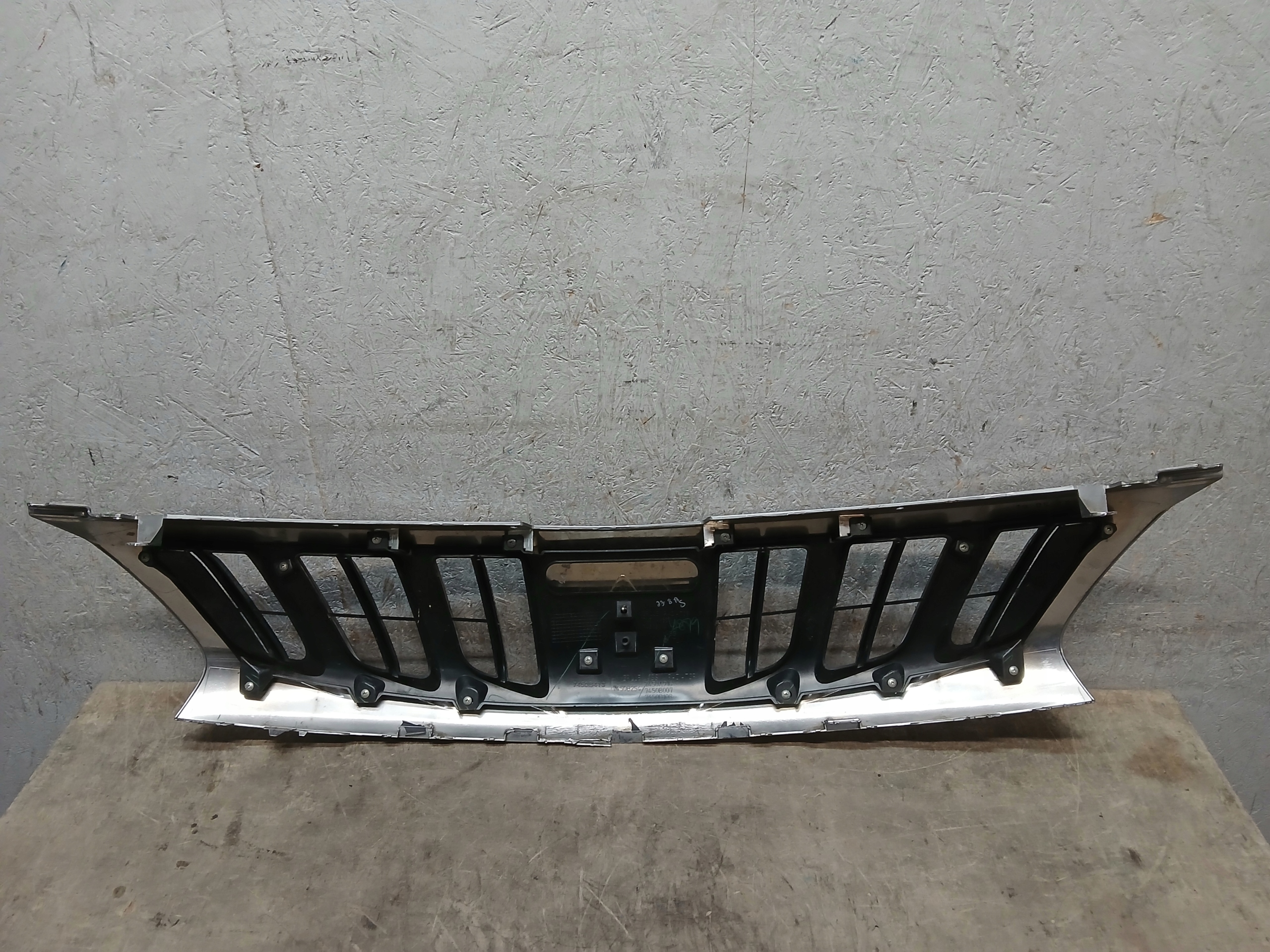 Grille MITSUBISHI L200 L-200 15- 7450A916