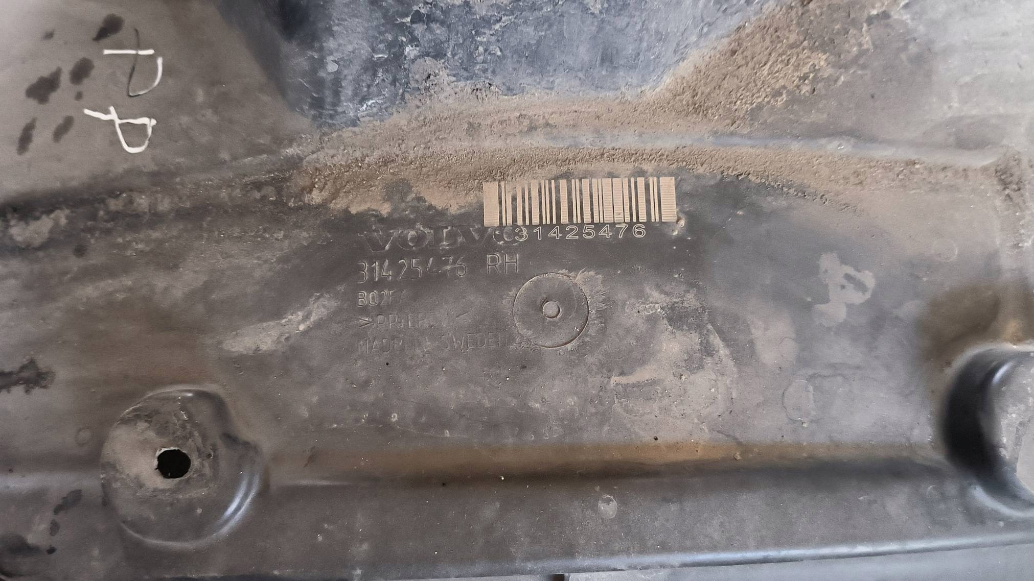 mudguard right front 31425476 VOLVO V60 II