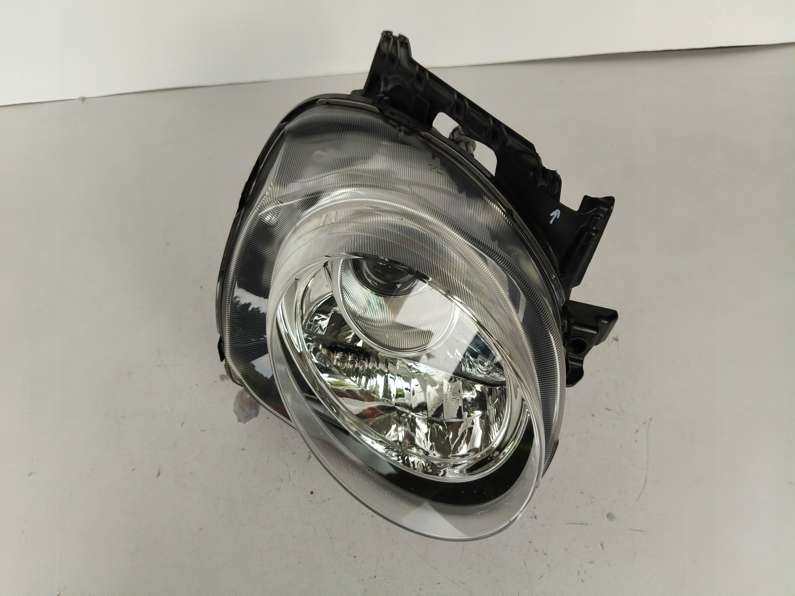 light right REFLEKTOR NISSAN JUKE 10- lens