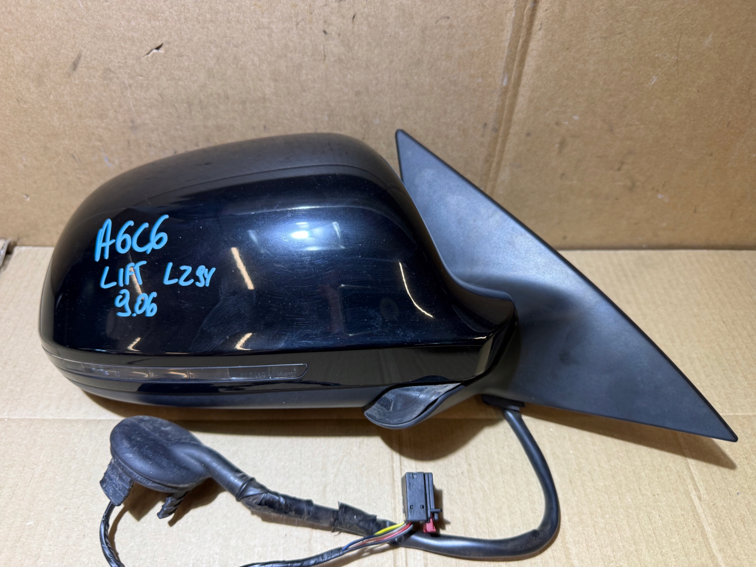 AUDI A6 C6 LIFT LZ9Y mirror right 6 PIN UK