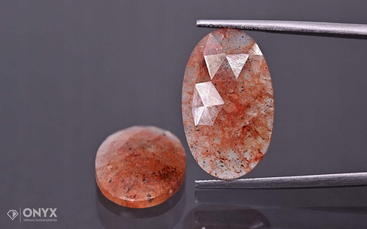 Jahodový křemen fazetovaná růžice Para ovál 20x1