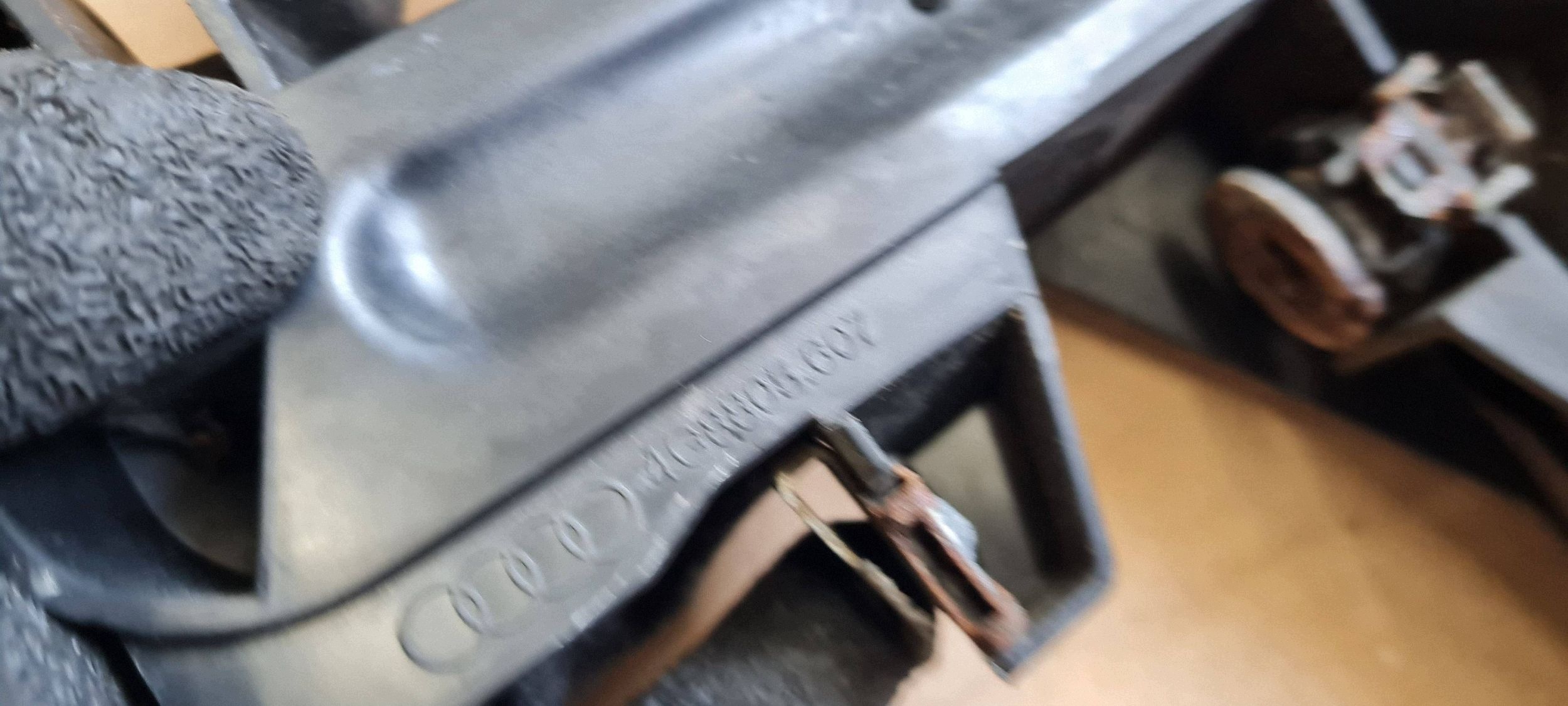 A7 4G S7 support holder lights bracket left front 4G8805607