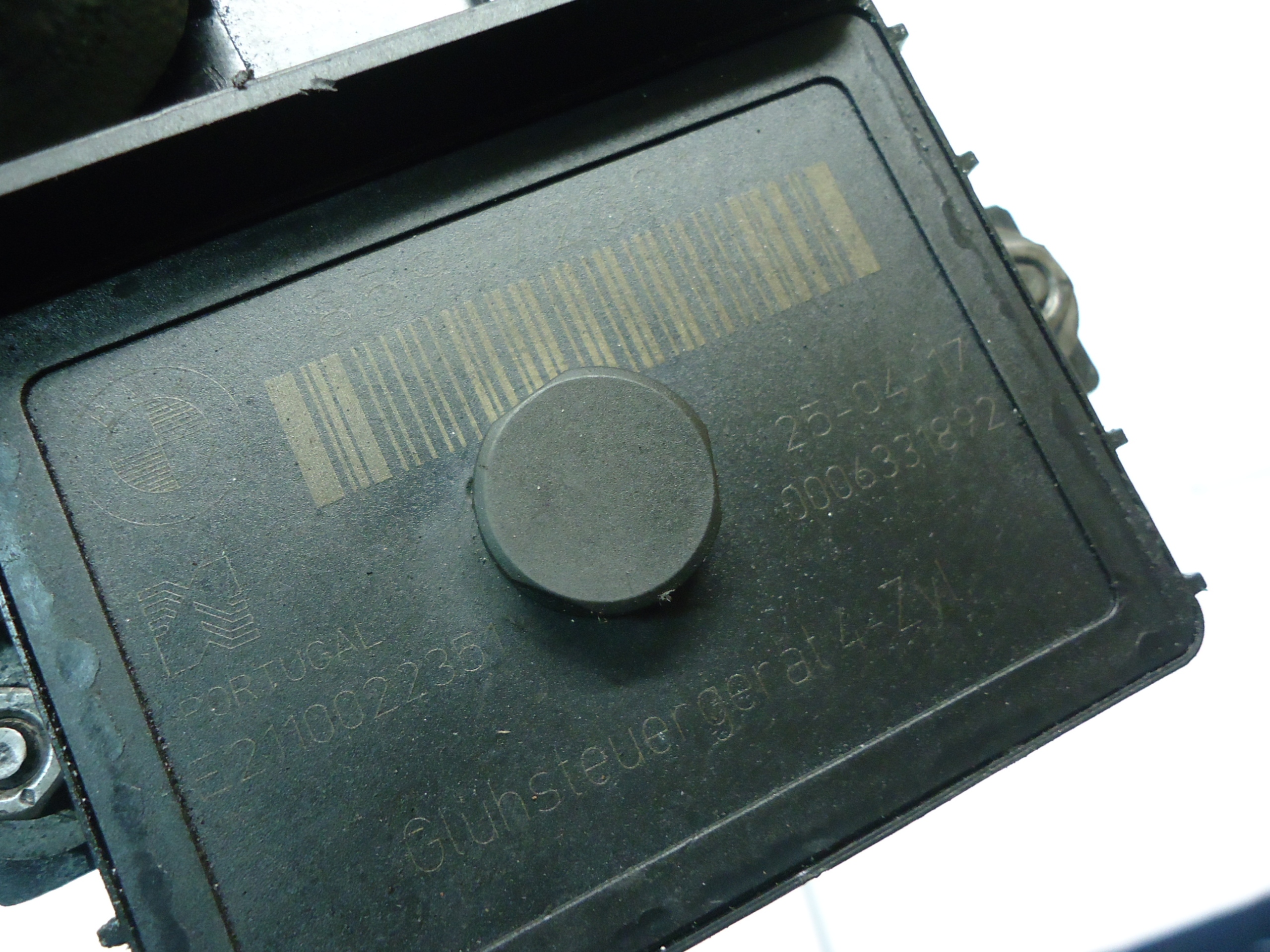 BMW 3 E90 2.0D N47D20 relay plugs ZAROWYCH 859172301