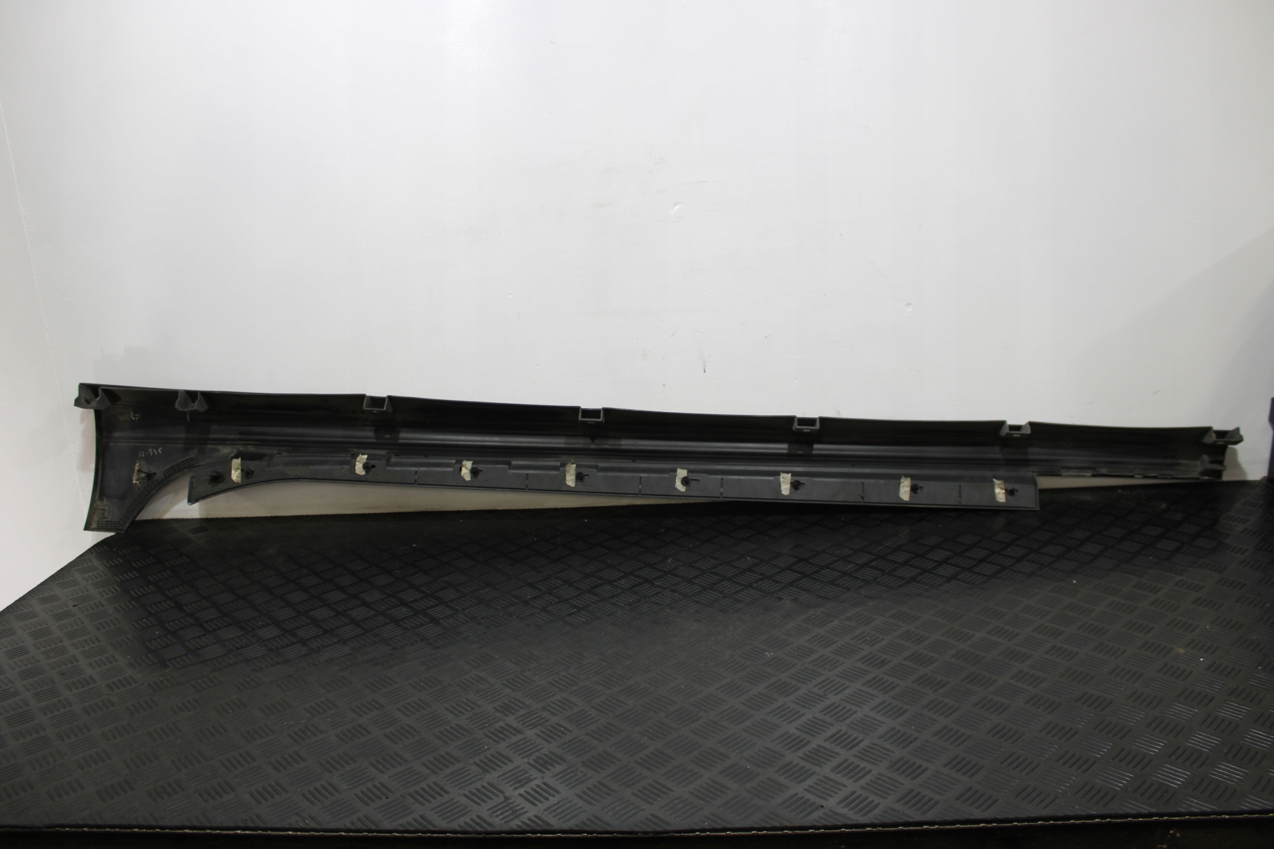 cap threshold threshold right 670010791 MASERATI GHIBLI M157