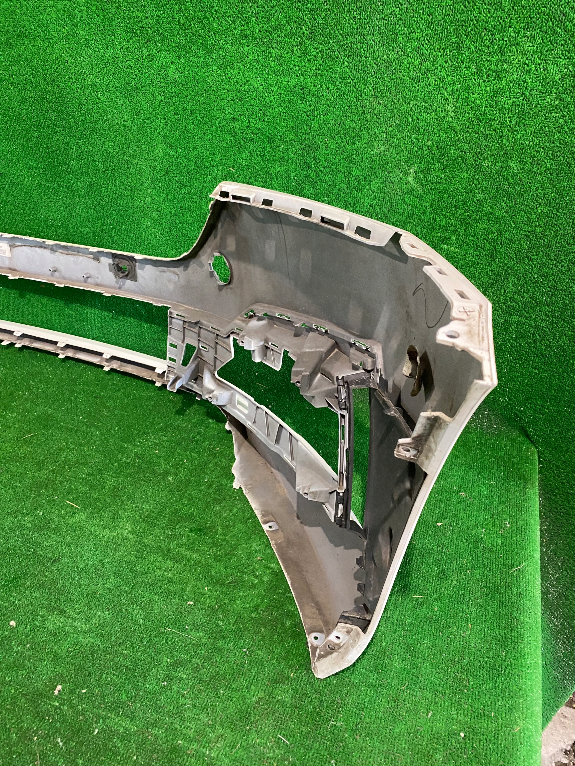 Frontstoßstange vorne SKODA OCTAVIA IV
