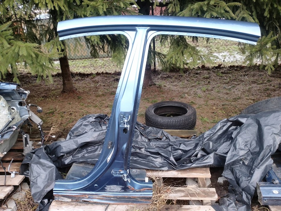 Четвертина Стійка B Subaru Forester В