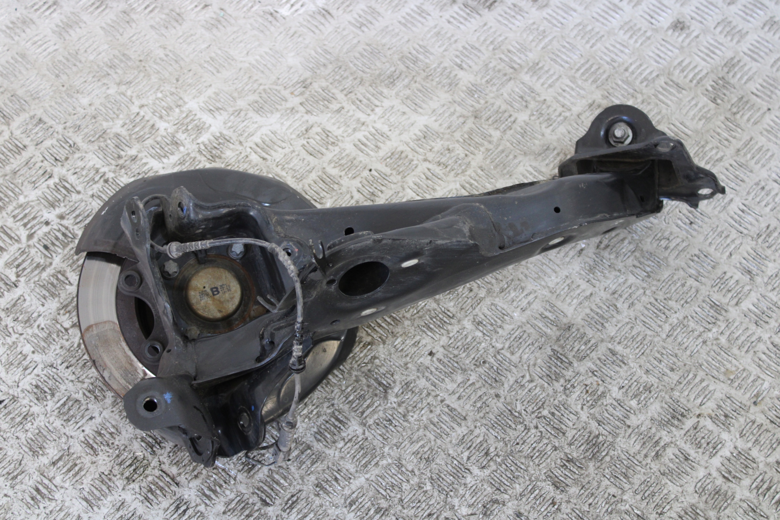 swing left rear part BMW 2 F45 ACTIVE TOURER