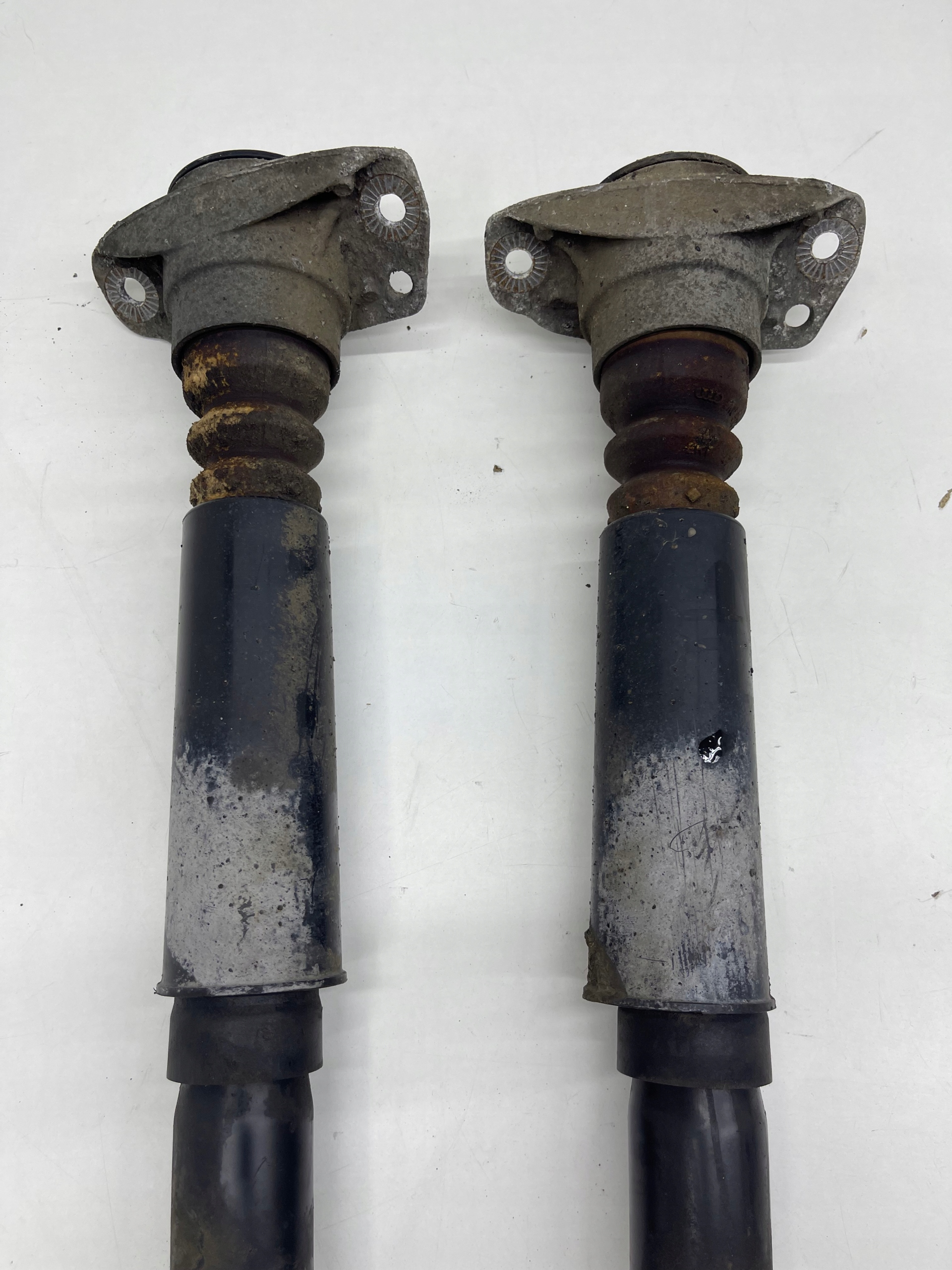 AUDI A6 C7 S-LINE 1BE shock absorber left / right rear part original!