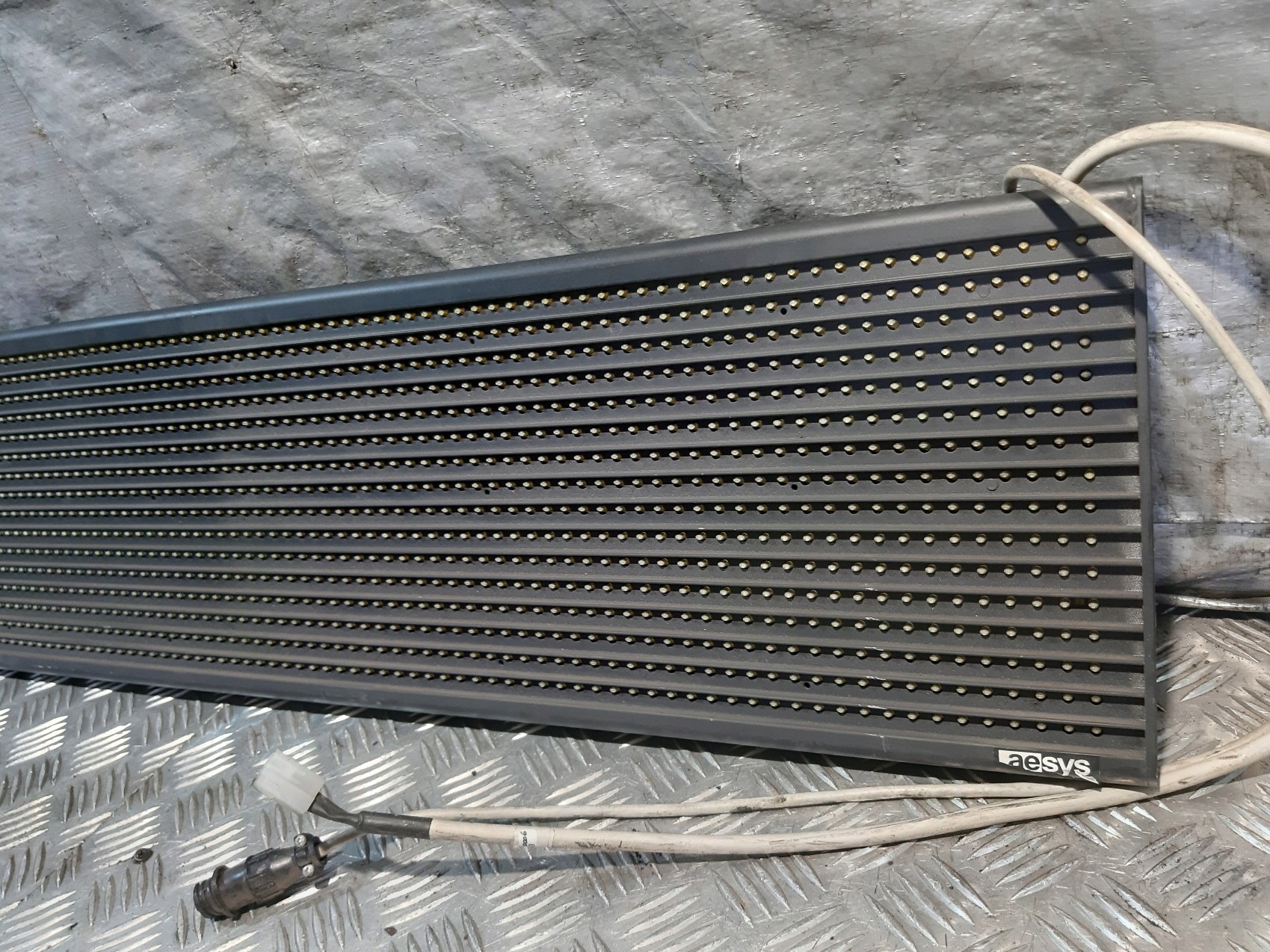 display AESYS HG 4/10.120x16/1 YW SLIM2 EVOBUS