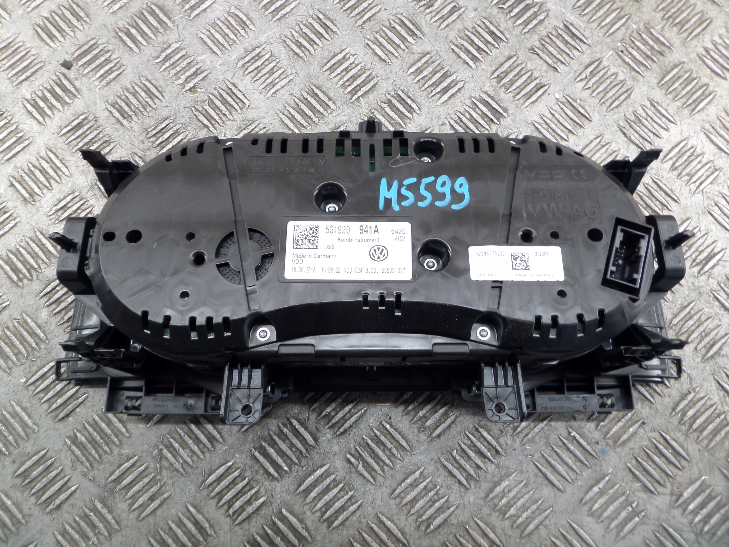 dials dials VW GOLF VII 7 5G 2.0 TDI 5G1920941A