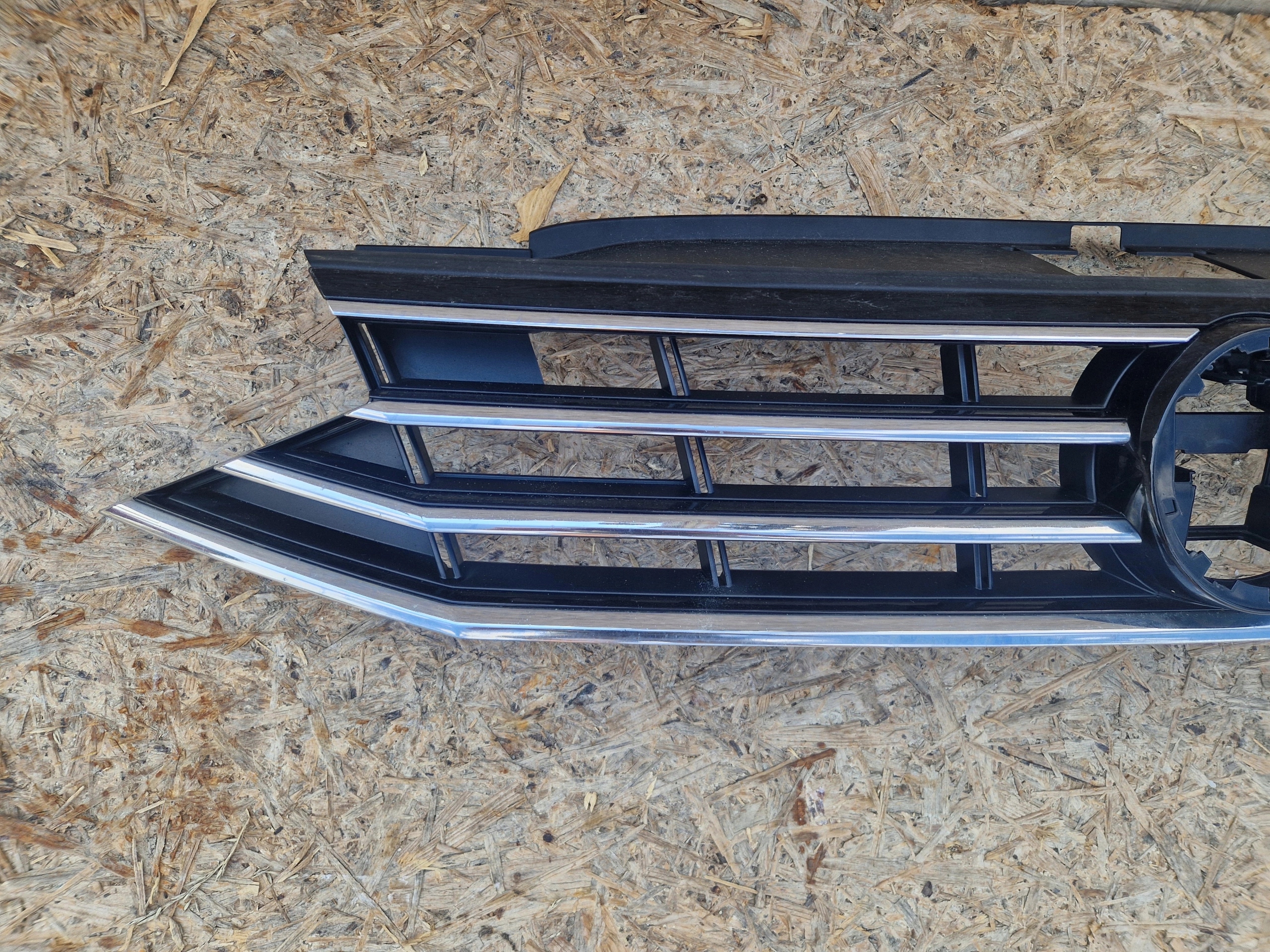 VW Passat B8 Kühlergrill FRONTGRILL Kühlergitter 3G0853653N - Thumbnail 3