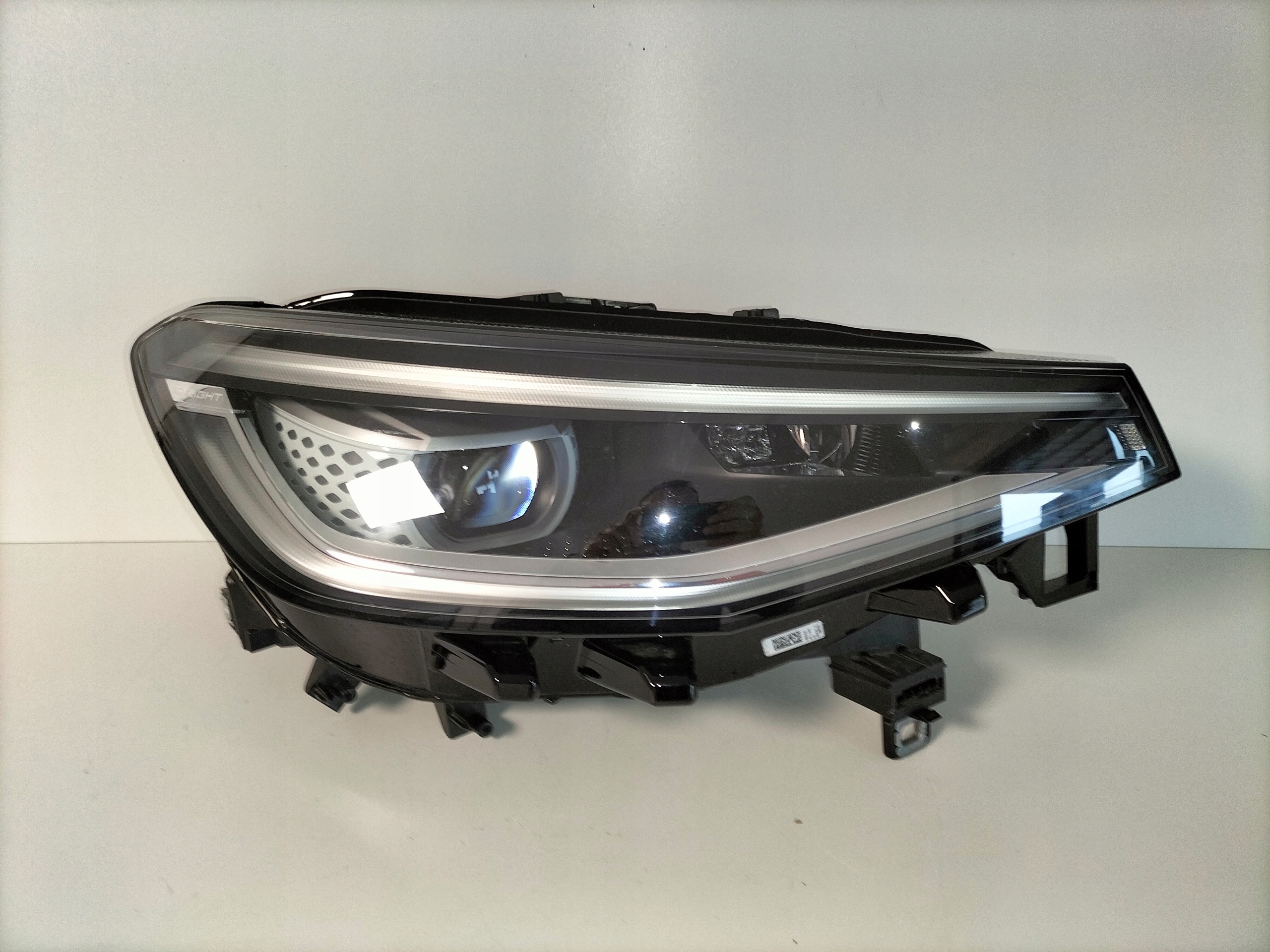 light front front reflektor right VW ID4 20- IQ LIGHT