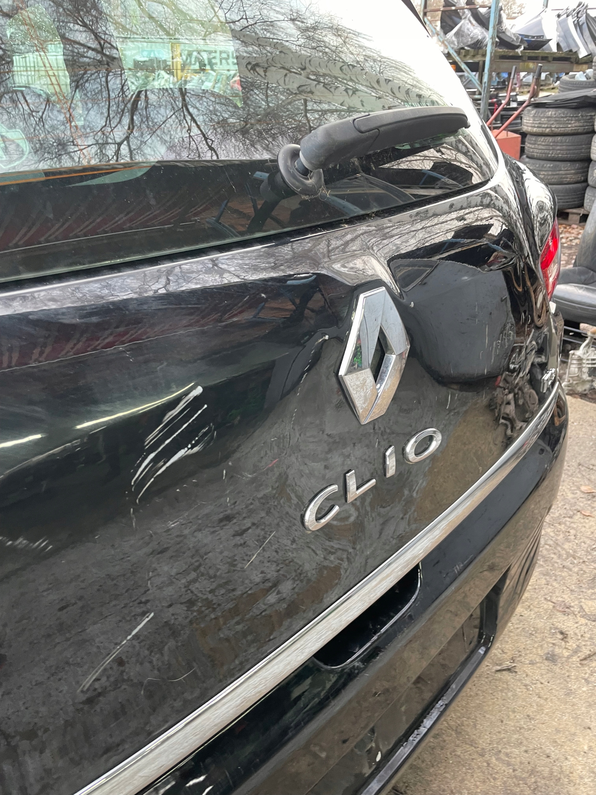 KLAPA TYŁ CLIO IV TEGNE USZKODZONA Typ samochodu Samochody osobowe