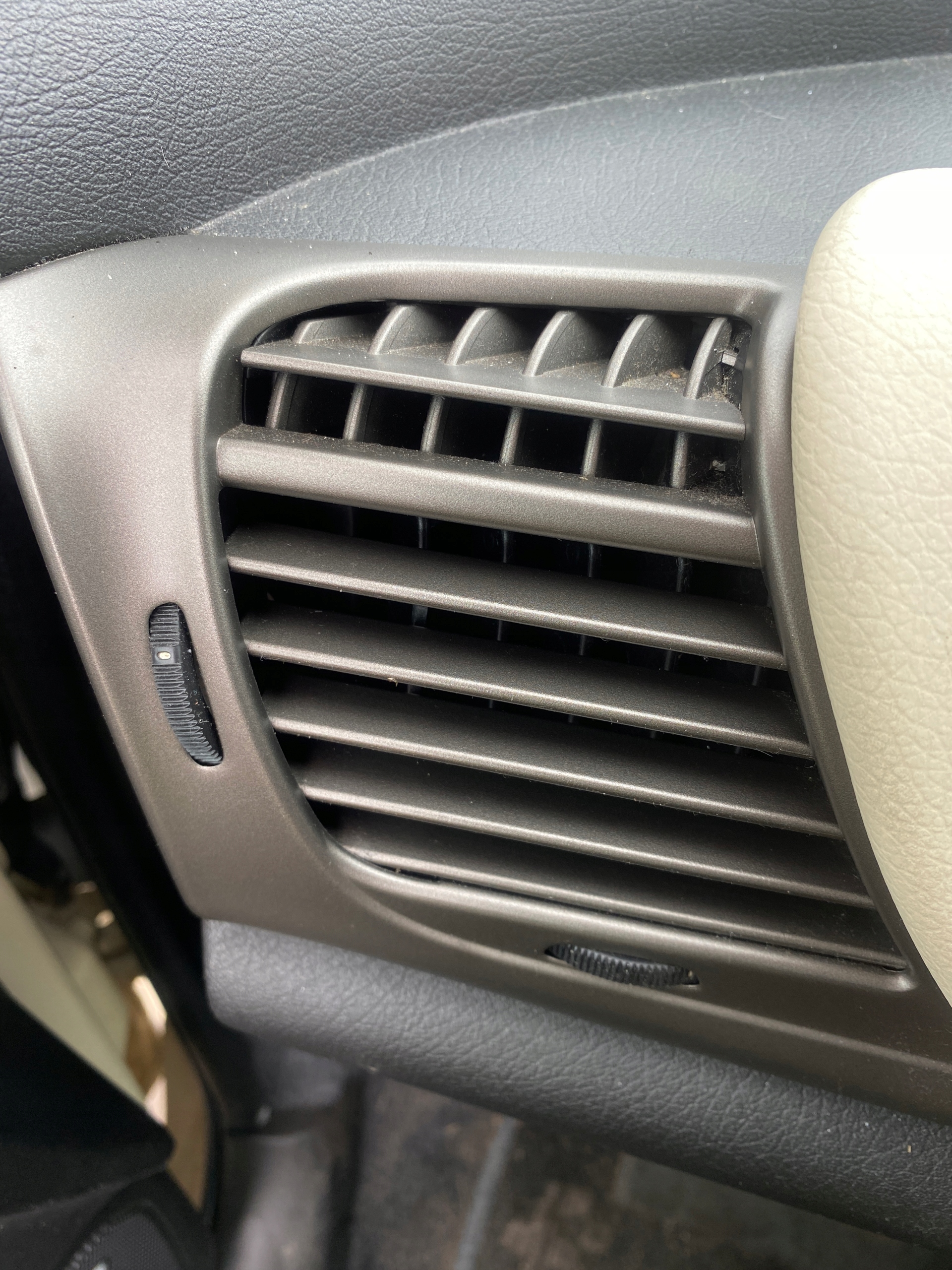 Lancia Ypsilon 03-09 grid air conditioning devices air left driver´s