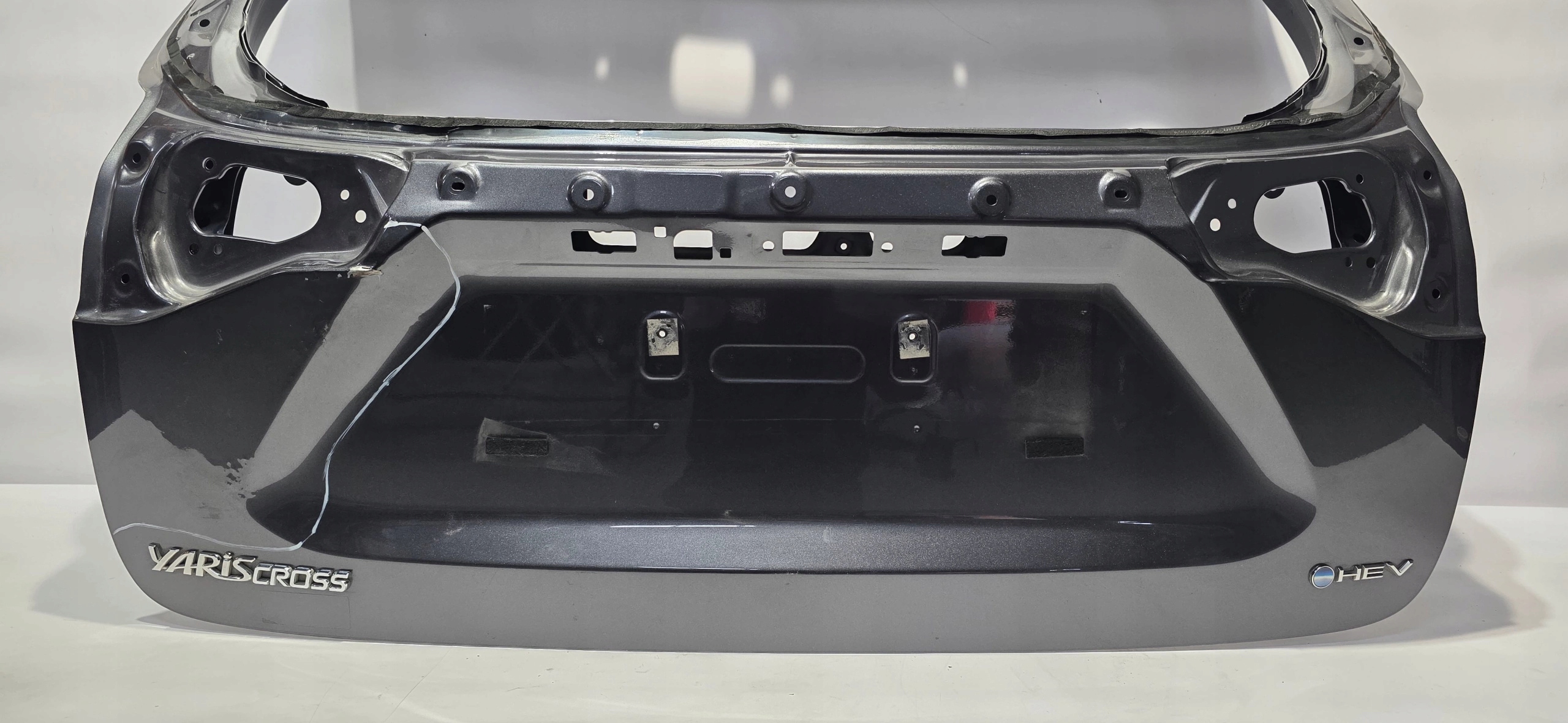 trunk door boot TOYOTA YARIS CROSS 20- original