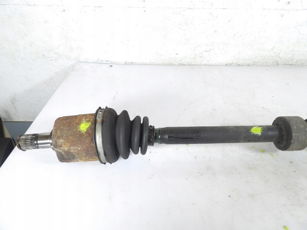 KIA PRO CEED and 1.6CRDI semi-axis right front
