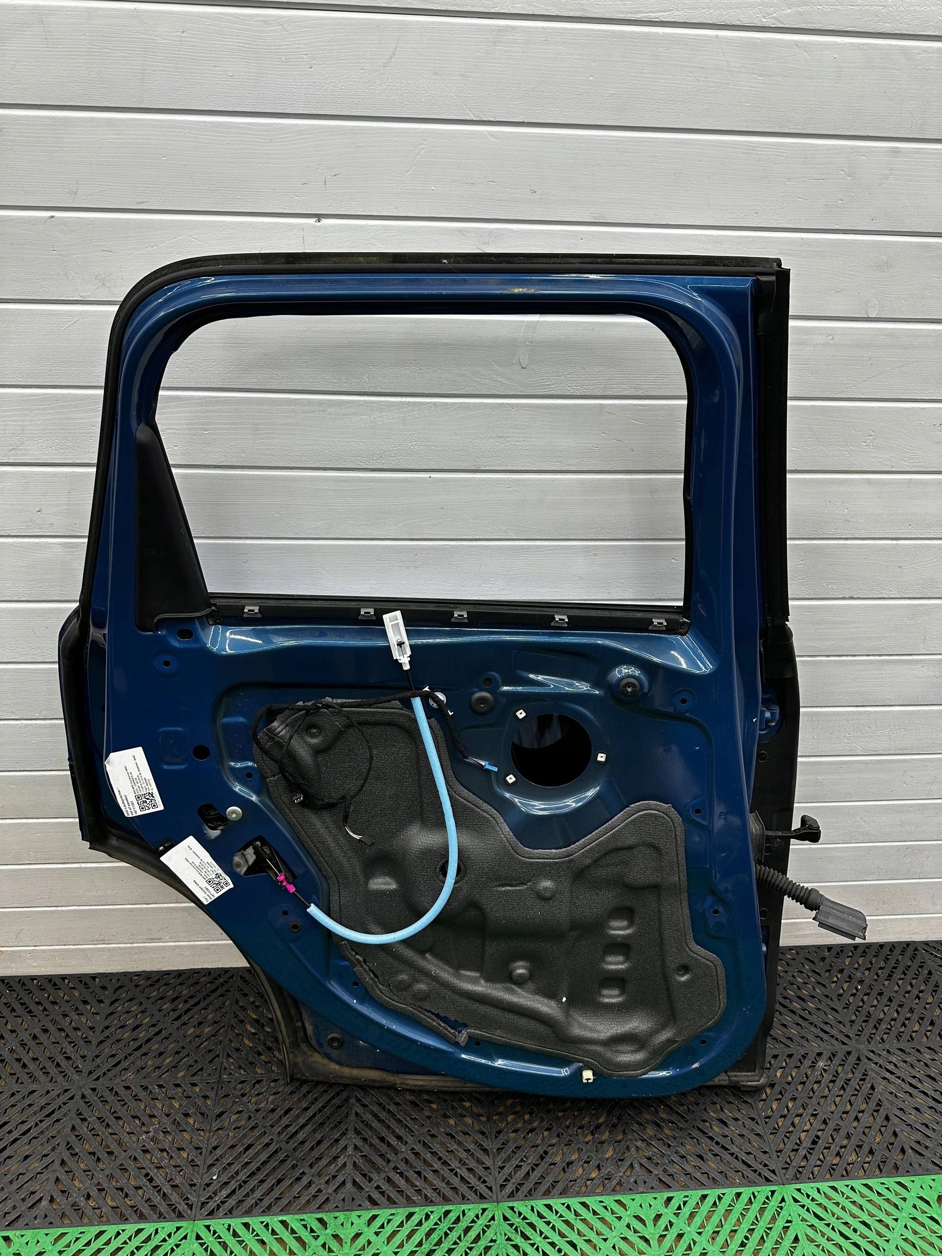 door rear. rear part side left Mini Cooper Countryman R60