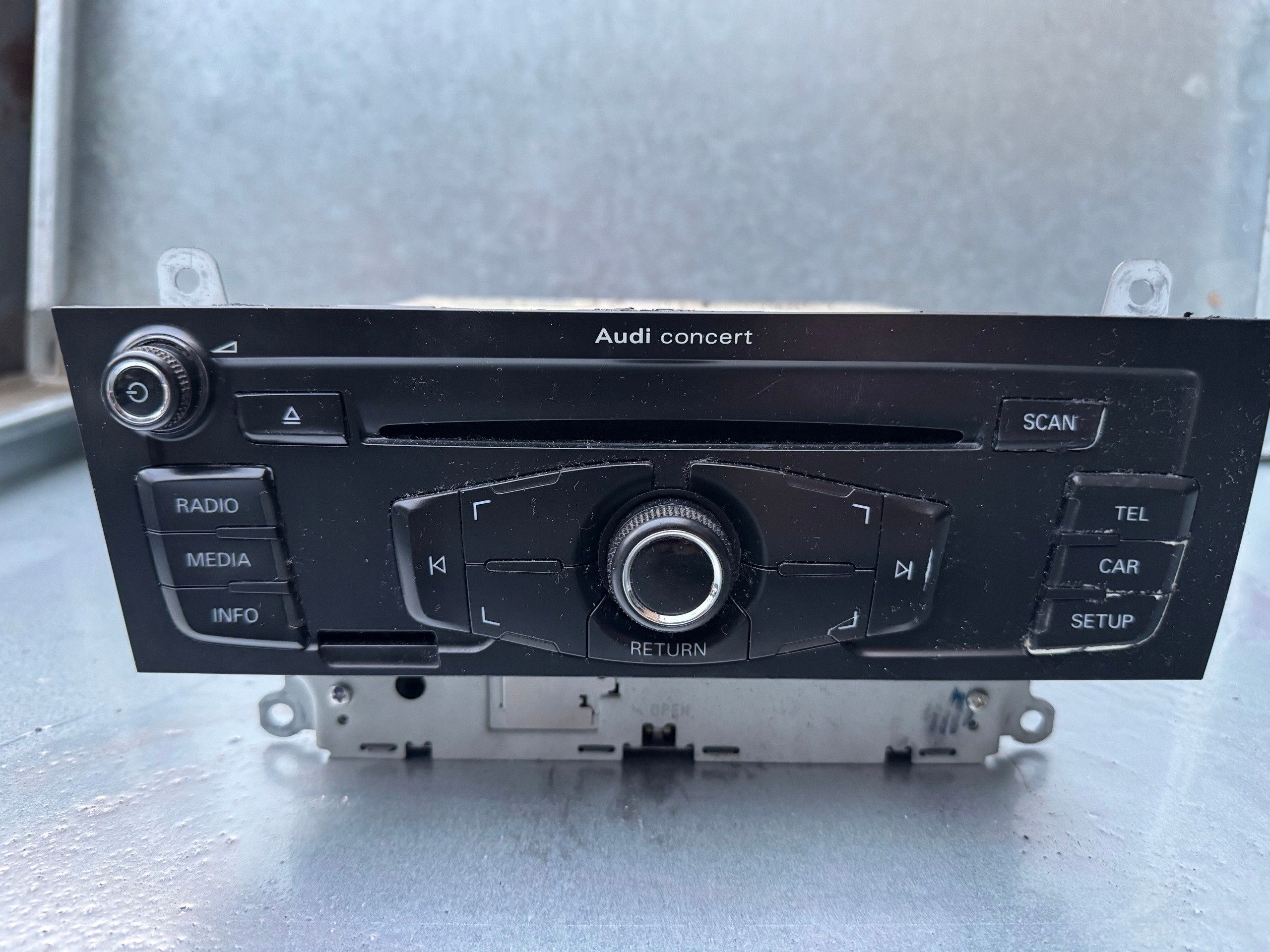 RADIO CD AUDI A4 B8 / A5 8T 8T1035186C ORYG.