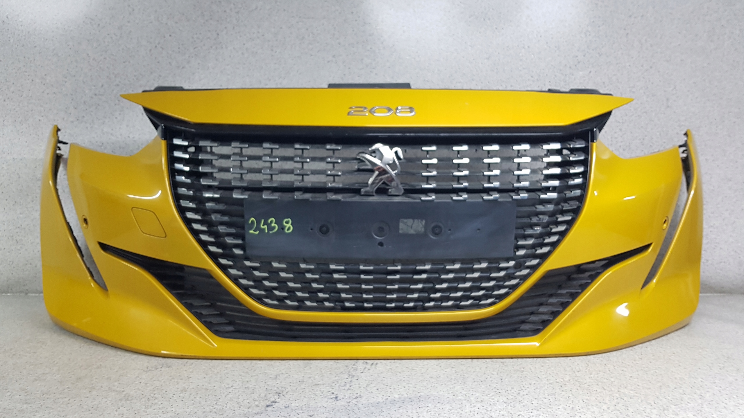 PEUGEOT 208 II 2019 - nárazník předek 2438