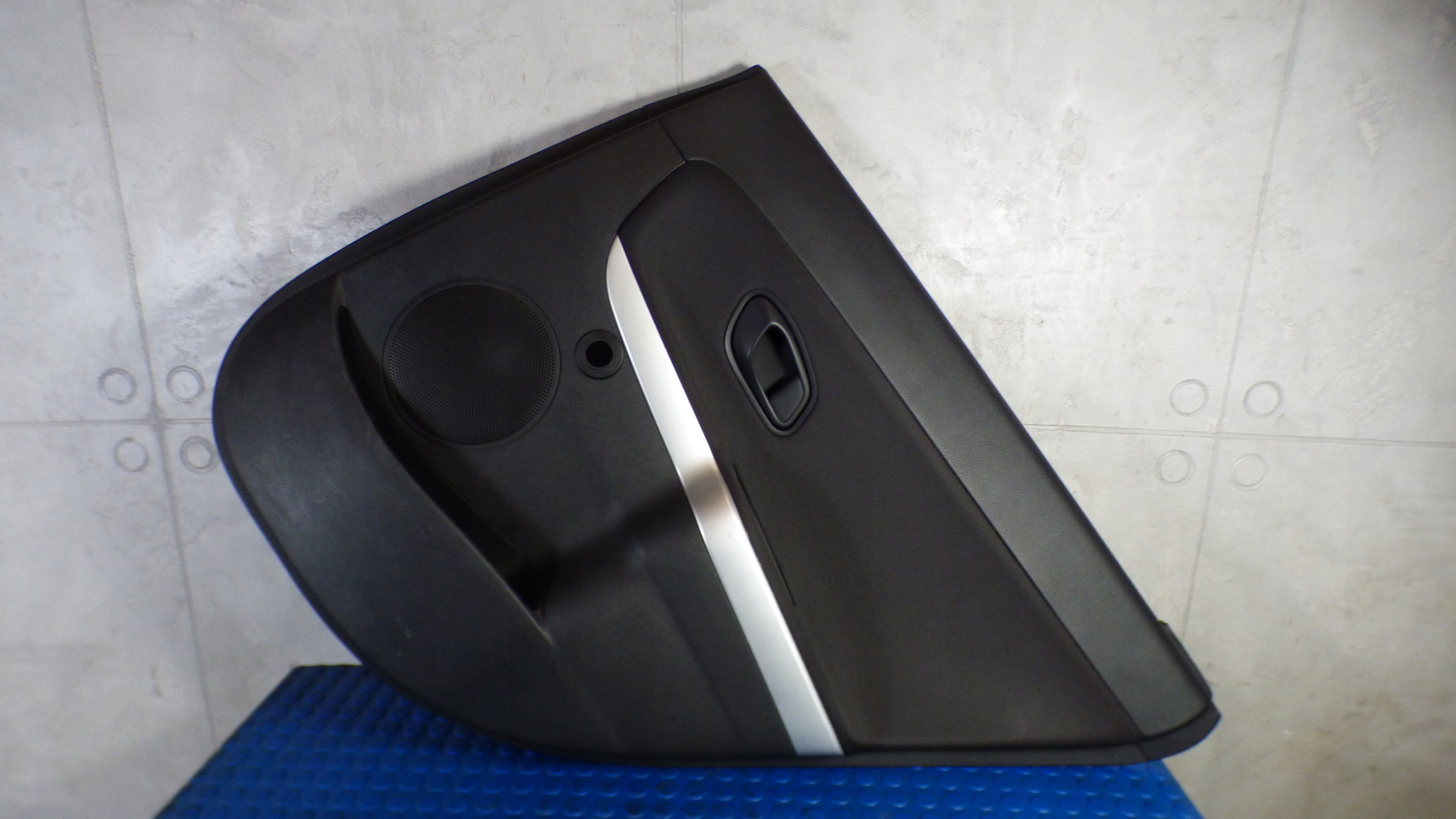 upholstery side door right rear part KIA CEED II KOMBI