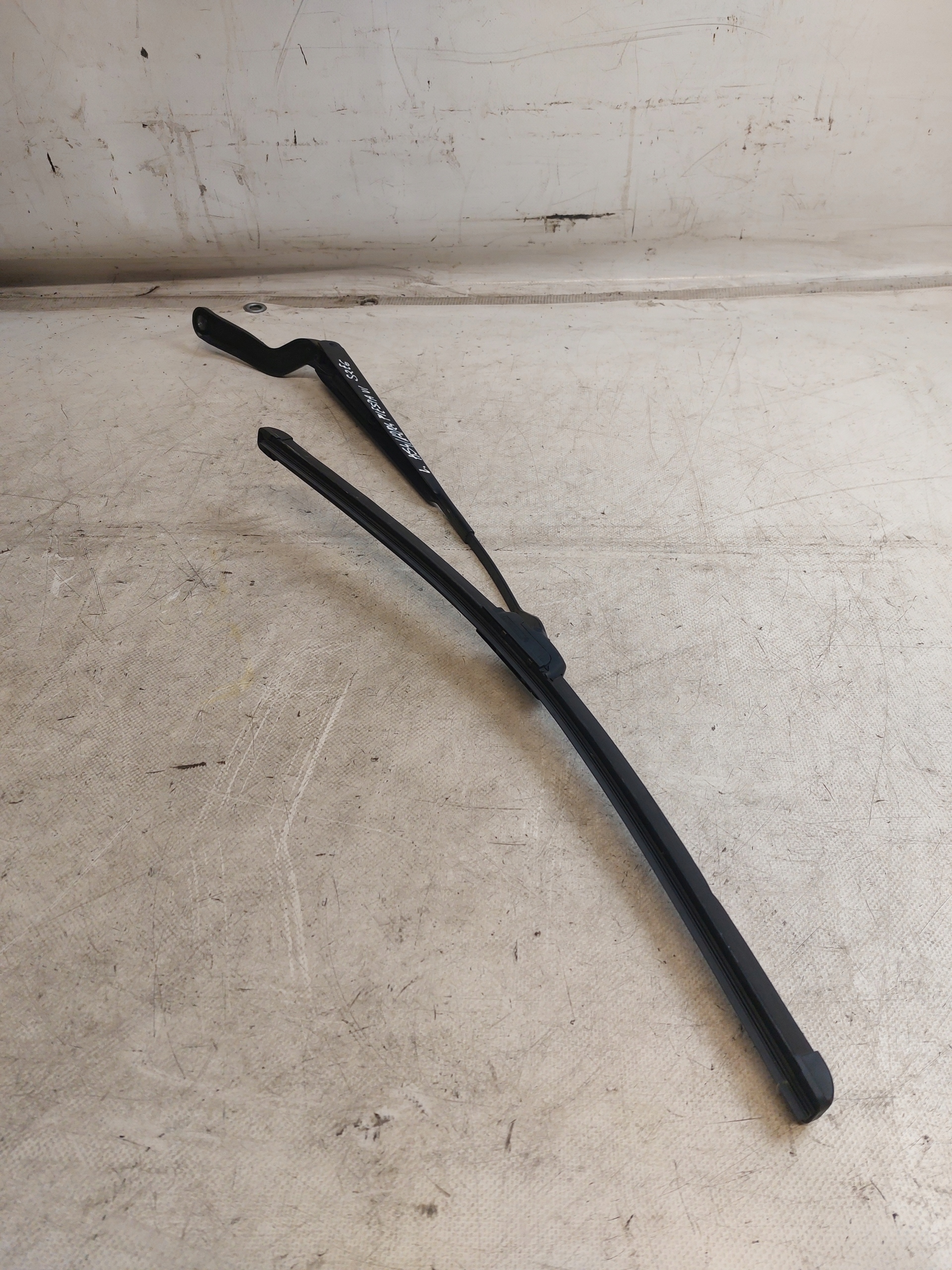 wiper arm left FORD FIESTA MK6
