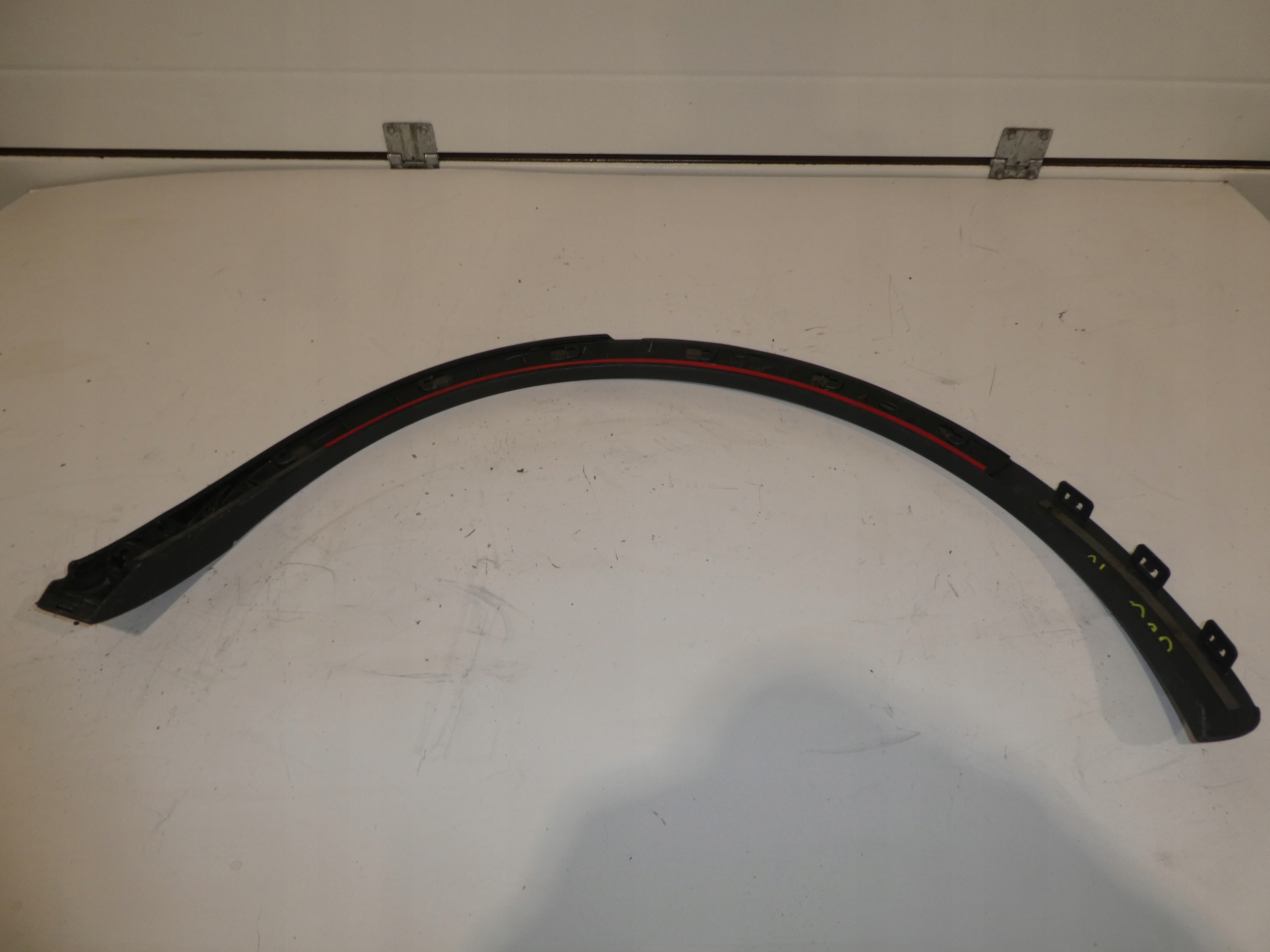 AUDI Q3 8U modanatura parafango destra posteriore 8U0853818B