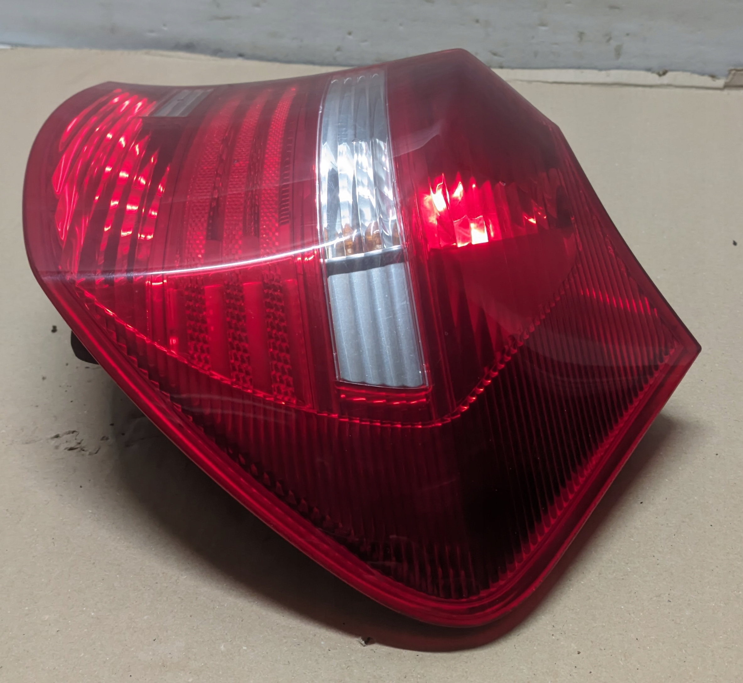 BMW E87 2.0D 11R light right rear part 7164956 EU