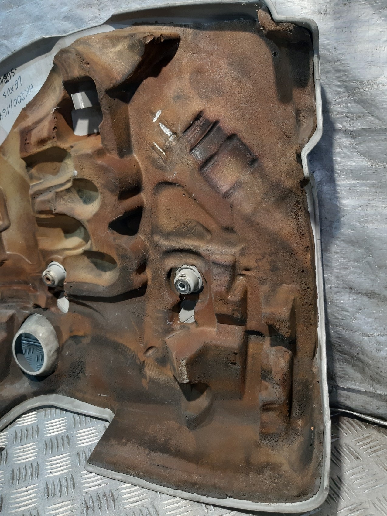 fedél gorna a motrot Lexus GS300 3.0 v6 1120931010