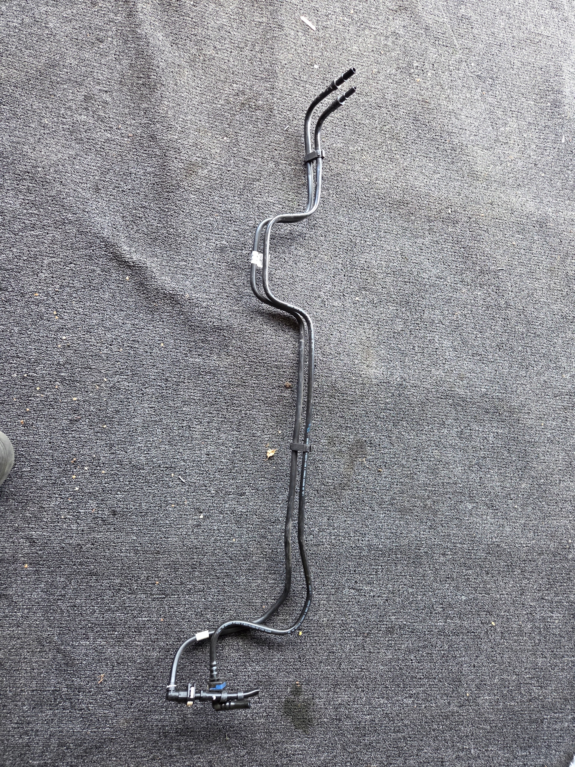 fuel line Ford Transit Custom GK21-9F338-AD