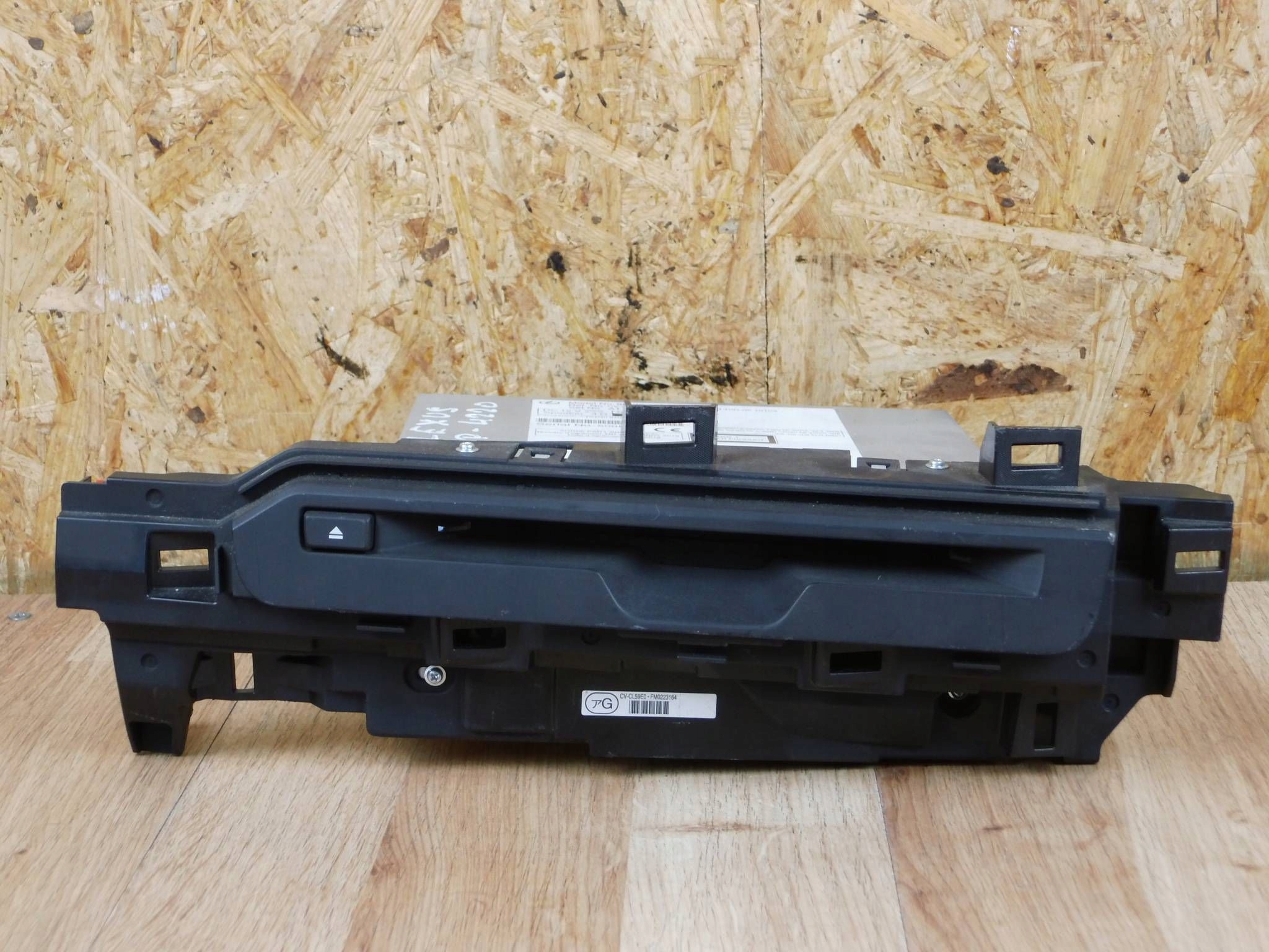 Leux UX odtwarzacz CD 8614076E41 86140-76E41 >