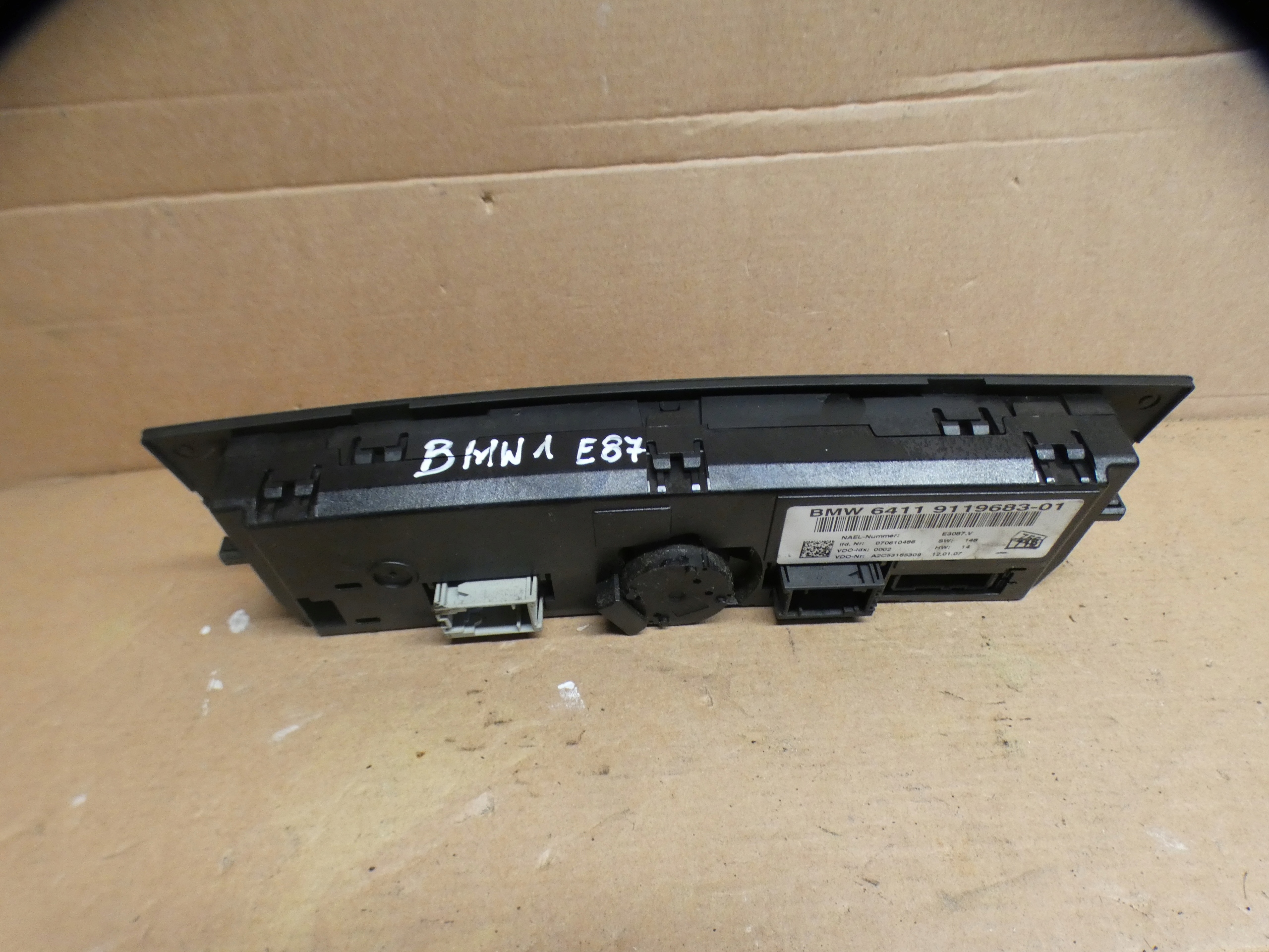 control panel air conditioning devices BMW 1 120I E87 9119683-01