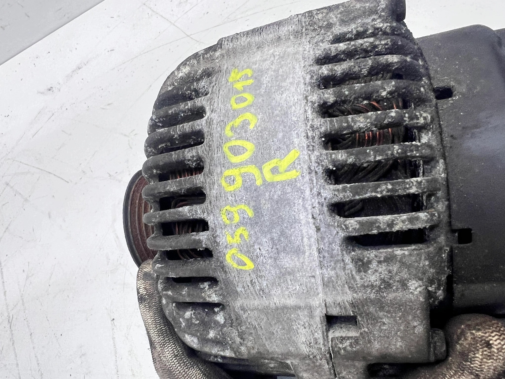 alternator AUDI A4 B7 A6 C7 Q7 4L 059903015R 180A