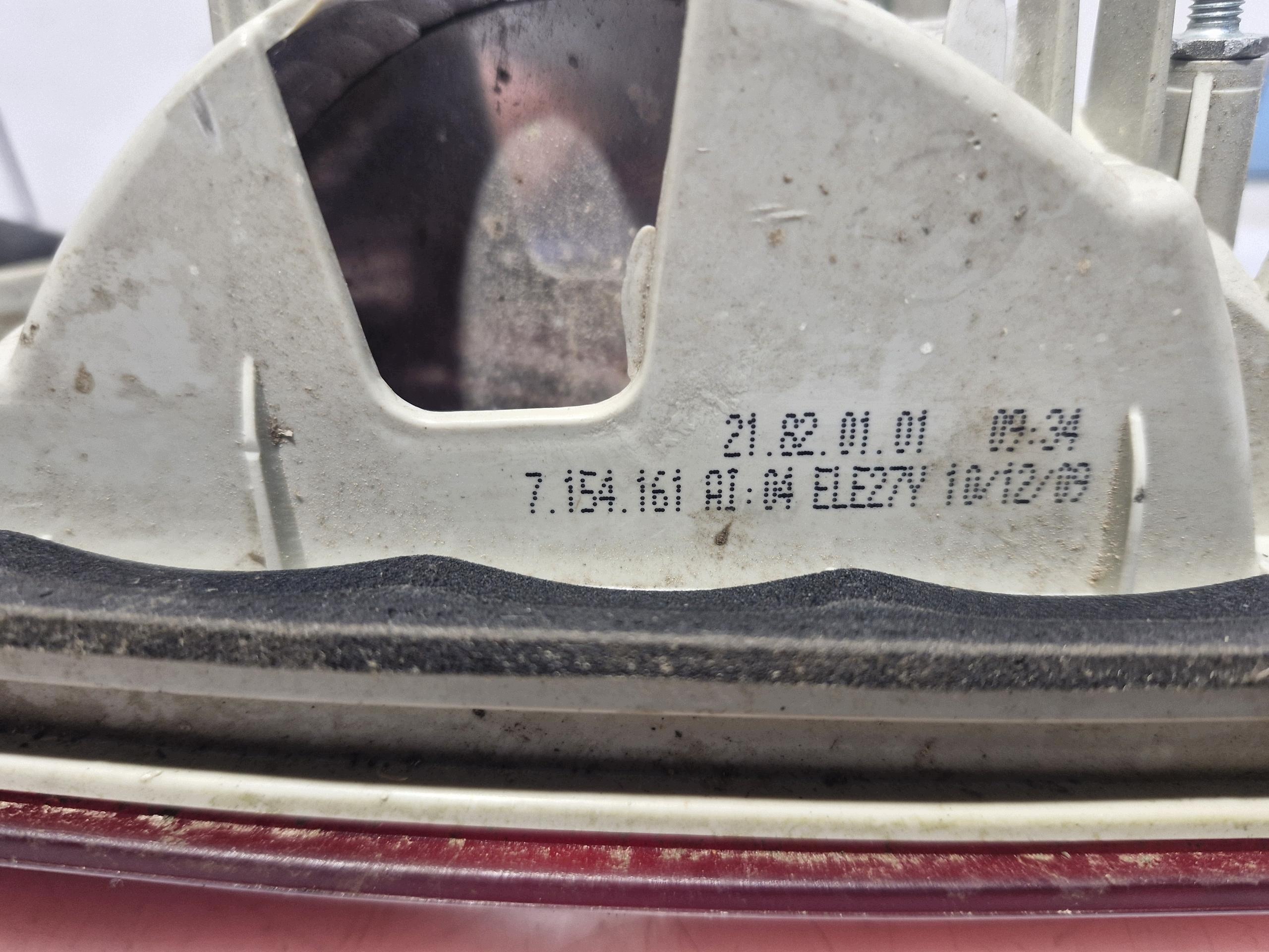 7154161 BMW E91 light rear part left to the bonnet boot original
