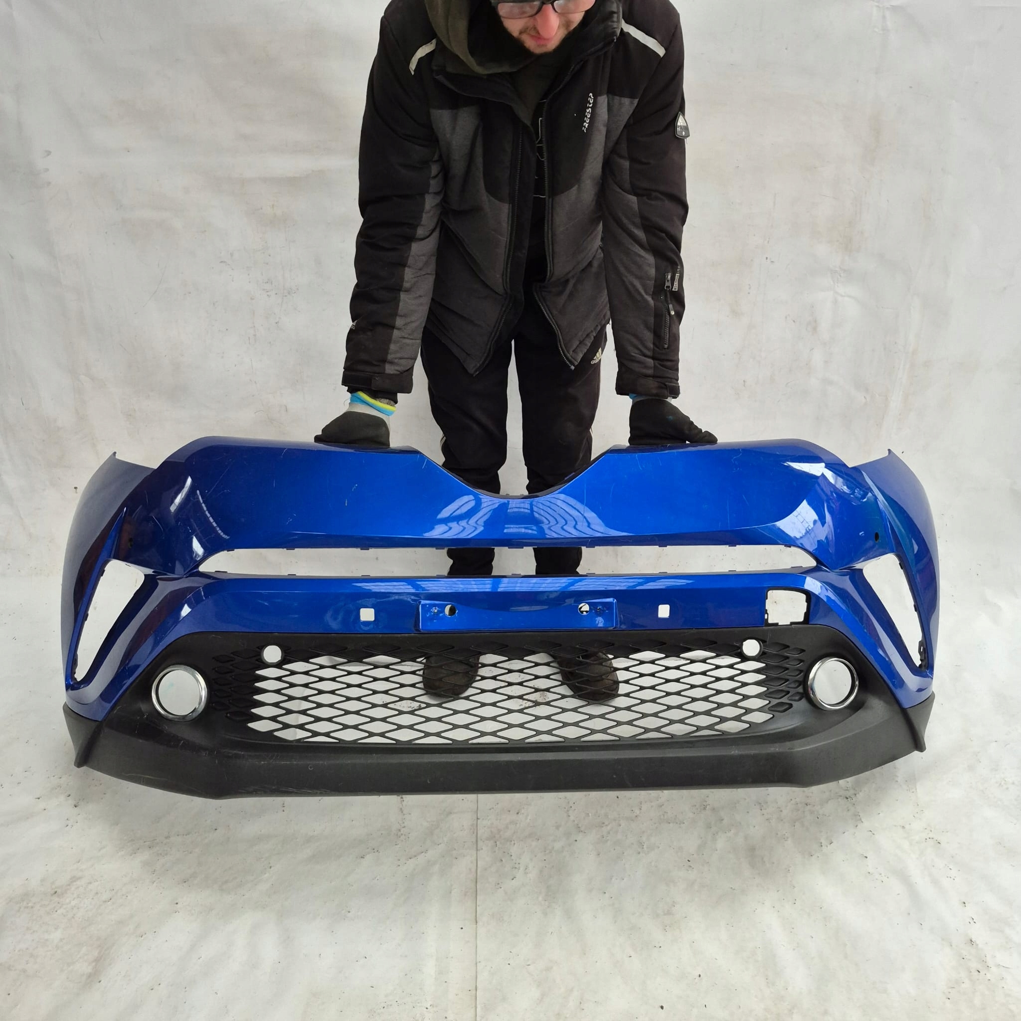 TOYOTA C-HR and 1 16-19 bumper front front 6XPDC