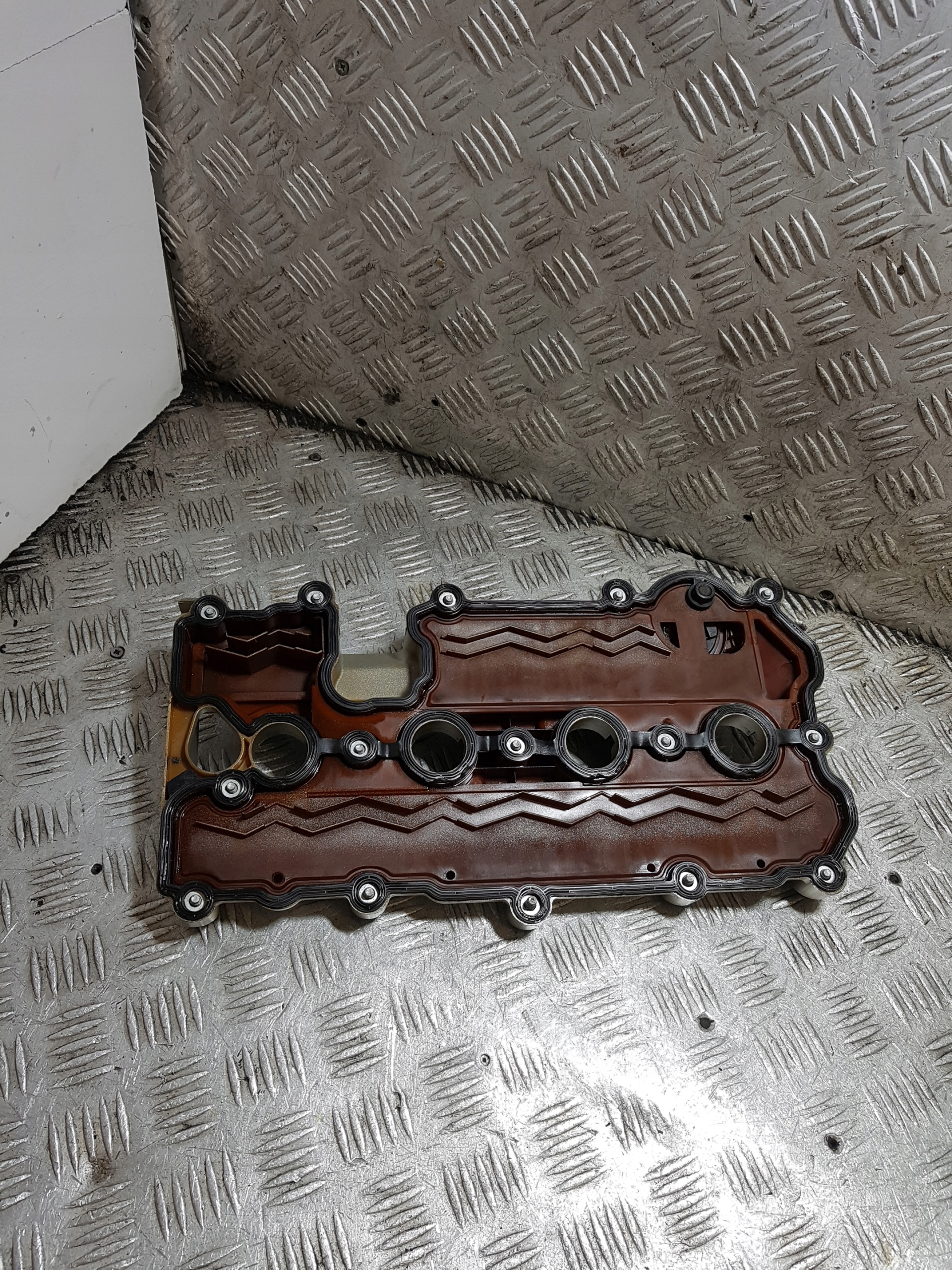 Abdeckung der Ventile AUDI Q7 079103471 4.2FSI
