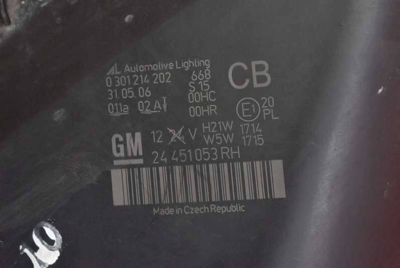 REFLEKTOR right light front EU 24451053RH OPEL ZAFIRA B 05-10