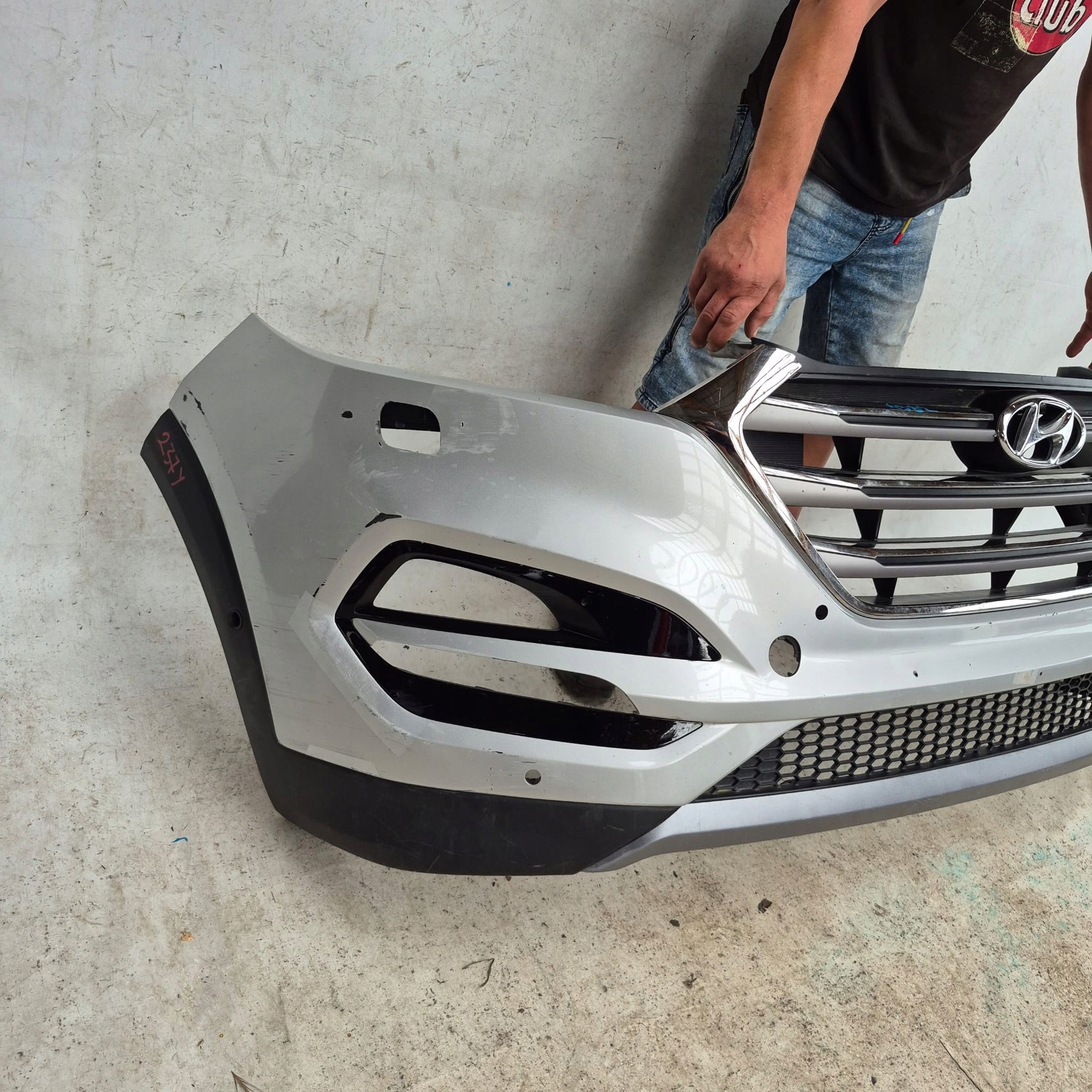 HYUNDAI TUCSON III 15-18 bumper front front SPR PDC 86511-D7100