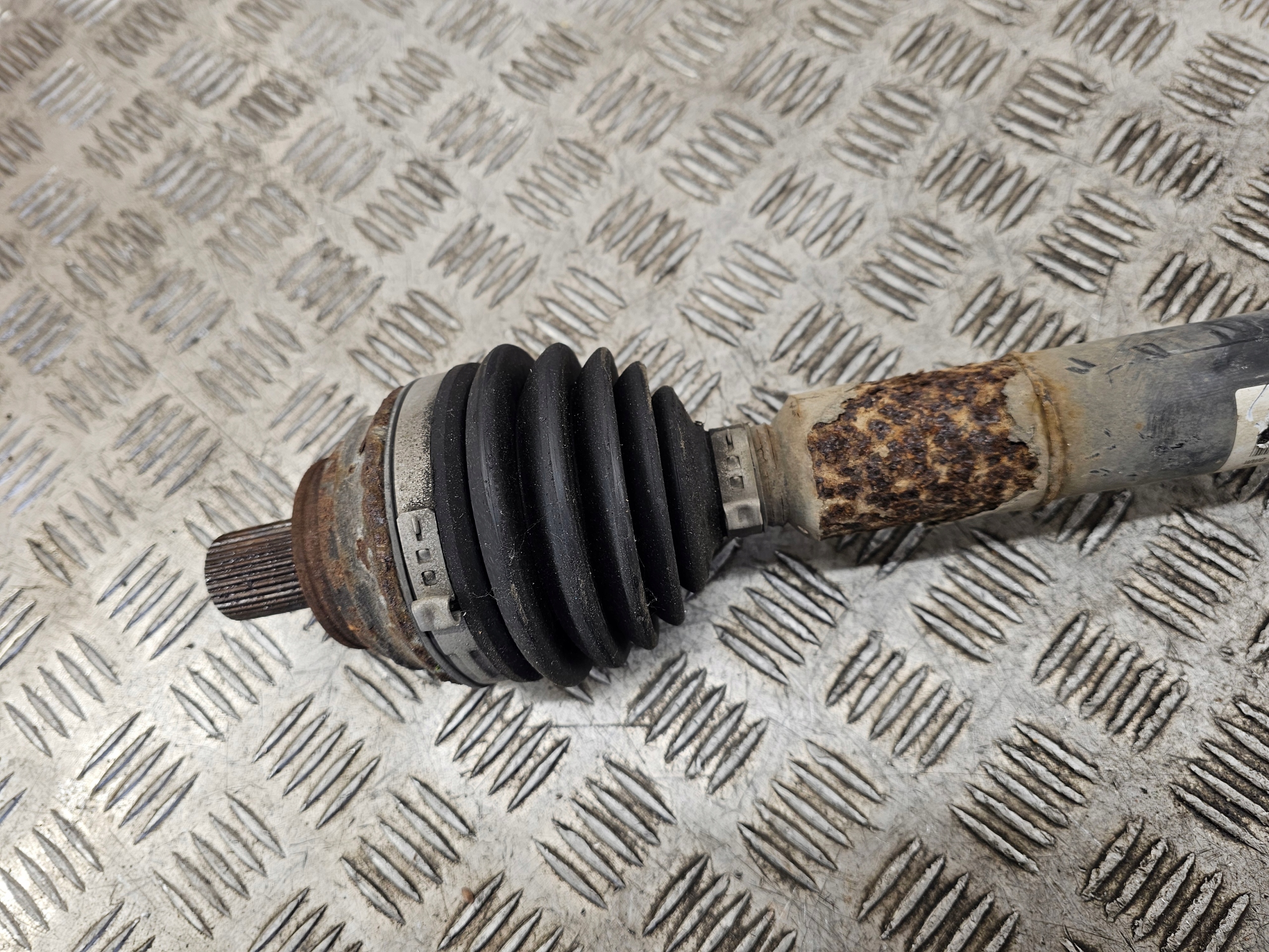 Volkswagen SKODA OE 1K0407272CC semi-axis front