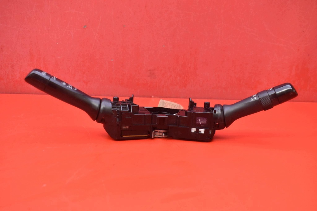 commande levier commodo sous volant PAJAK 0D090-17F143 TOYOTA YARIS 2 II 5D 05-09
