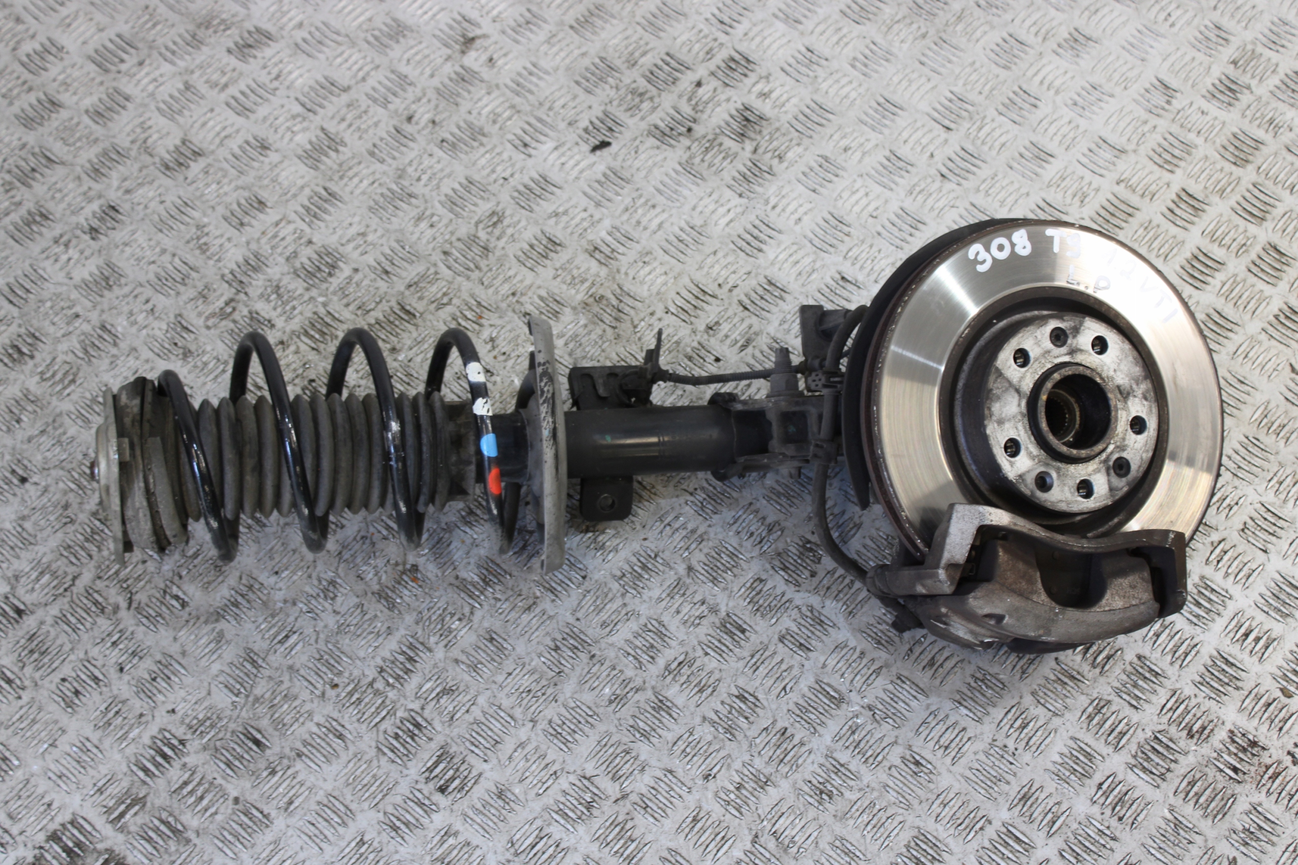swing McPherson left front shock absorber PEUGEOT 308 T9