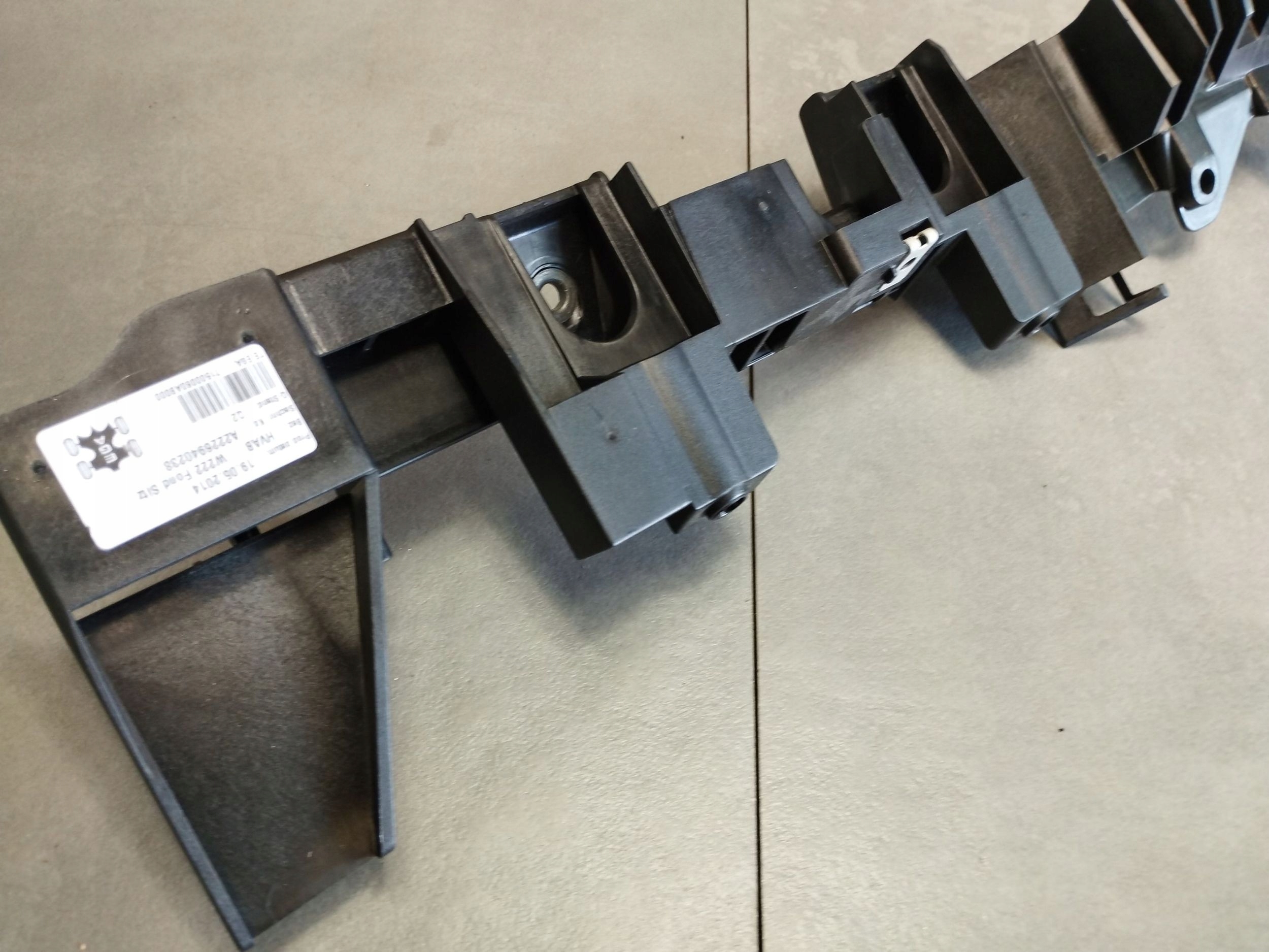 Mercedes-Benz S W222 2014 console right A2226940238