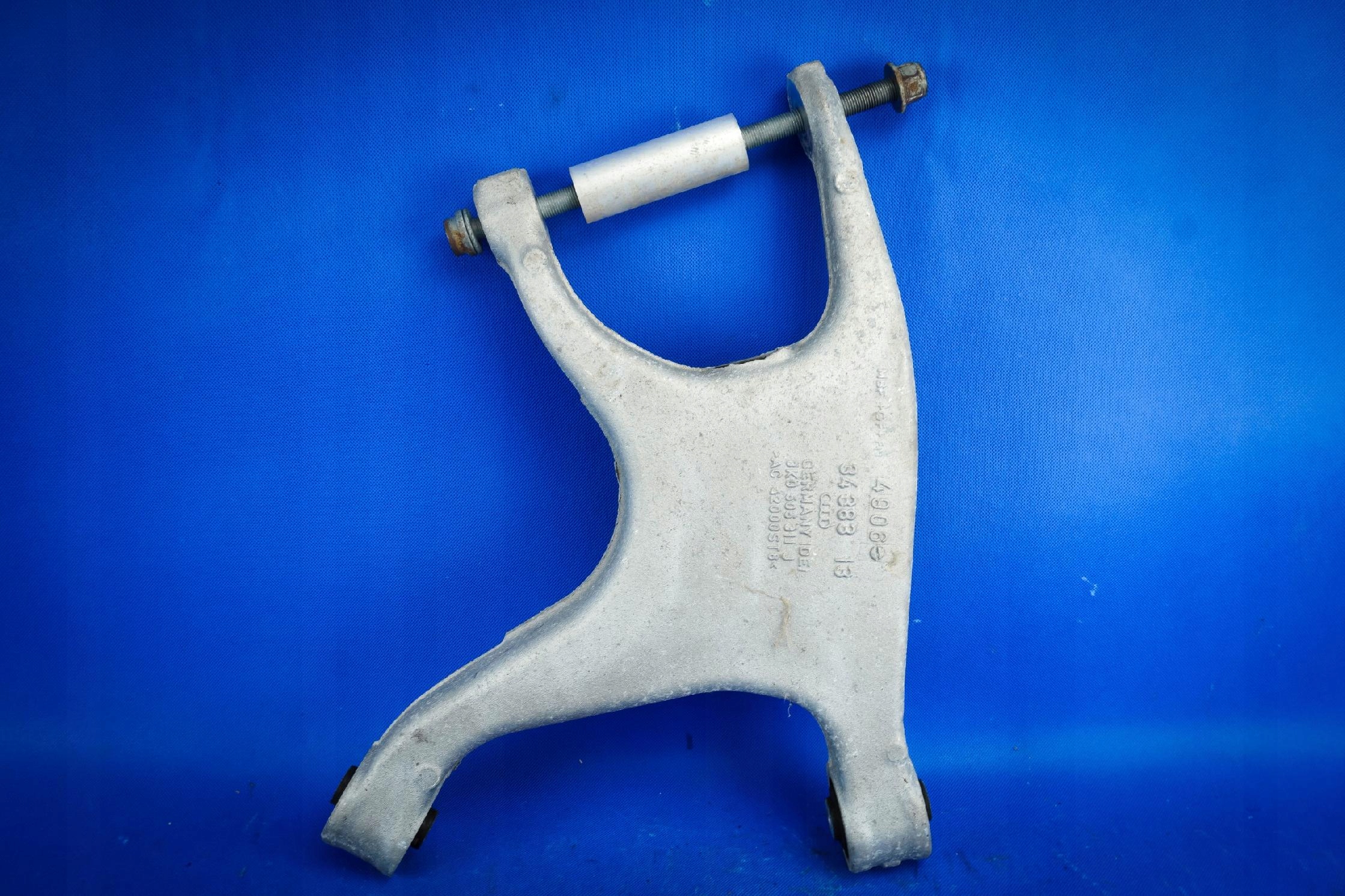 Querlenker wzdluzny hinten Audi A4 RS4 8K A5 8K0505311J